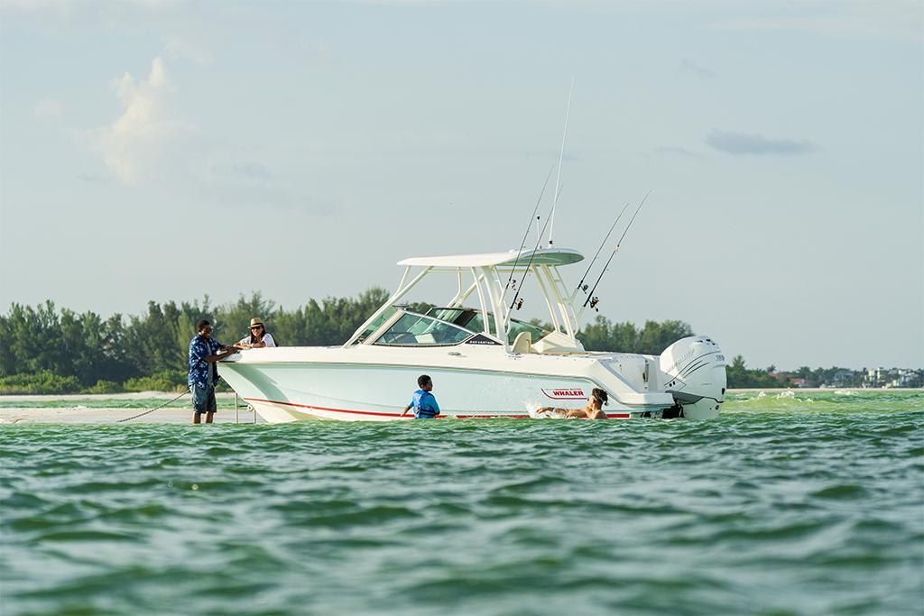2023-Boston-Whaler-240-Vantage-MarineMax