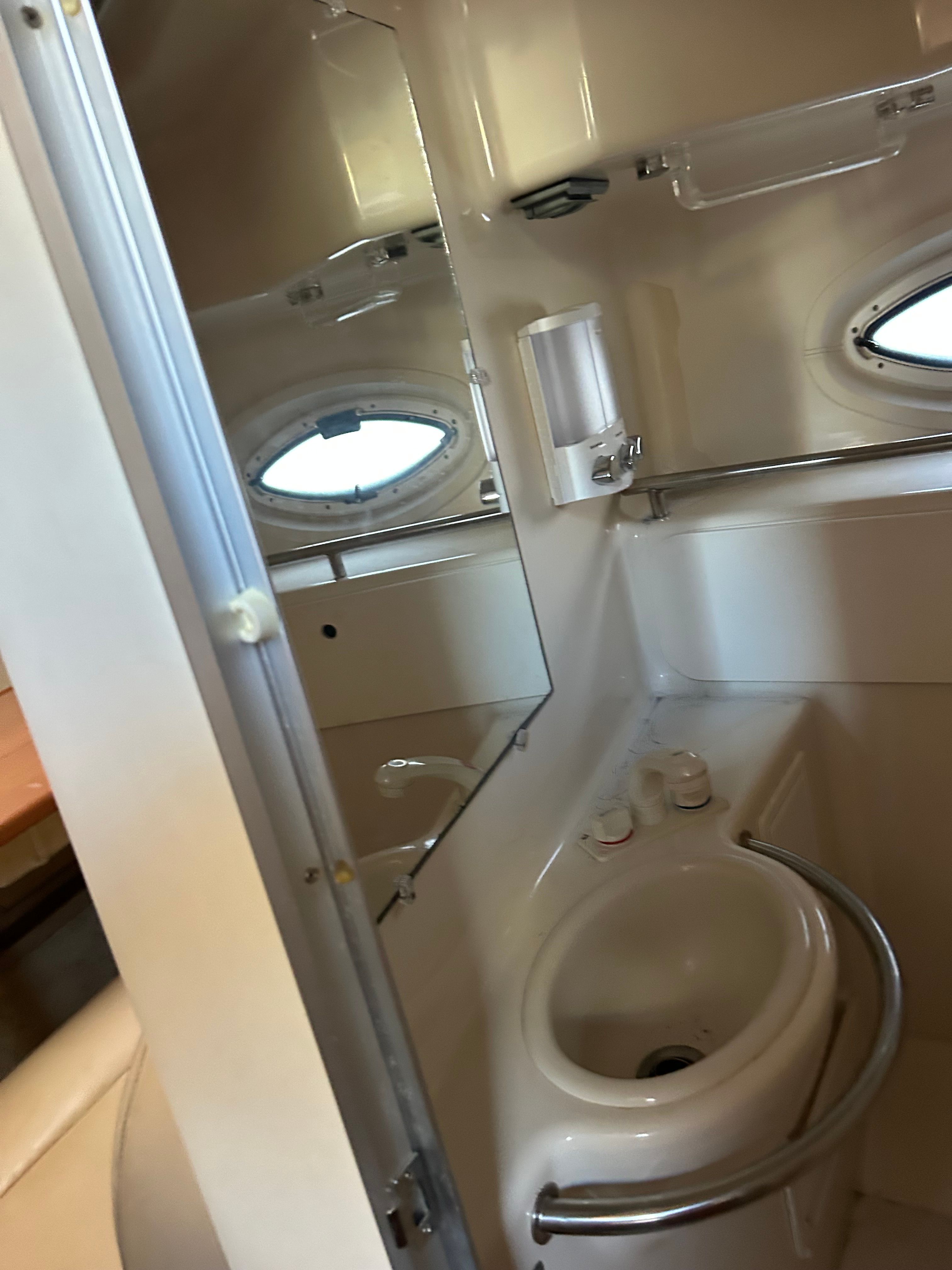 2006 Maxum 3300 SE - 63