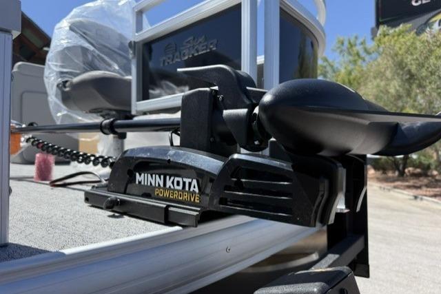 2026 Sun Tracker Fishin' Barge 20 DLX with Minn Kota PowerDrive trolling motor.