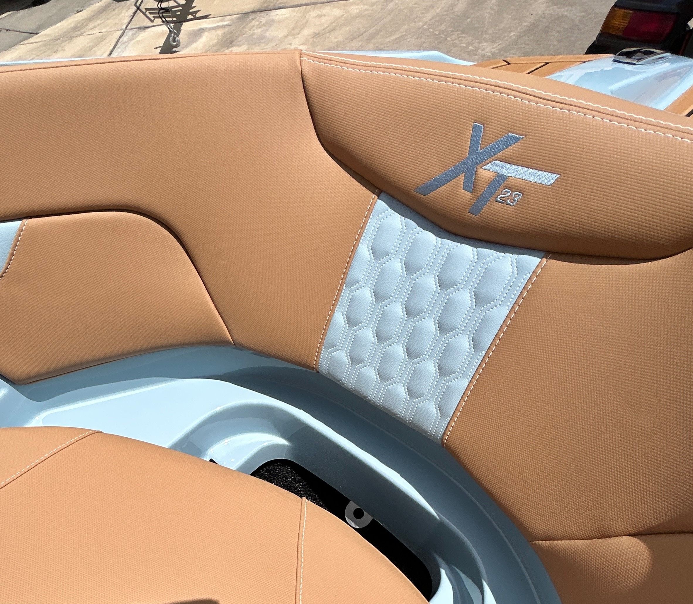 2026 MasterCraft XT23 - 19