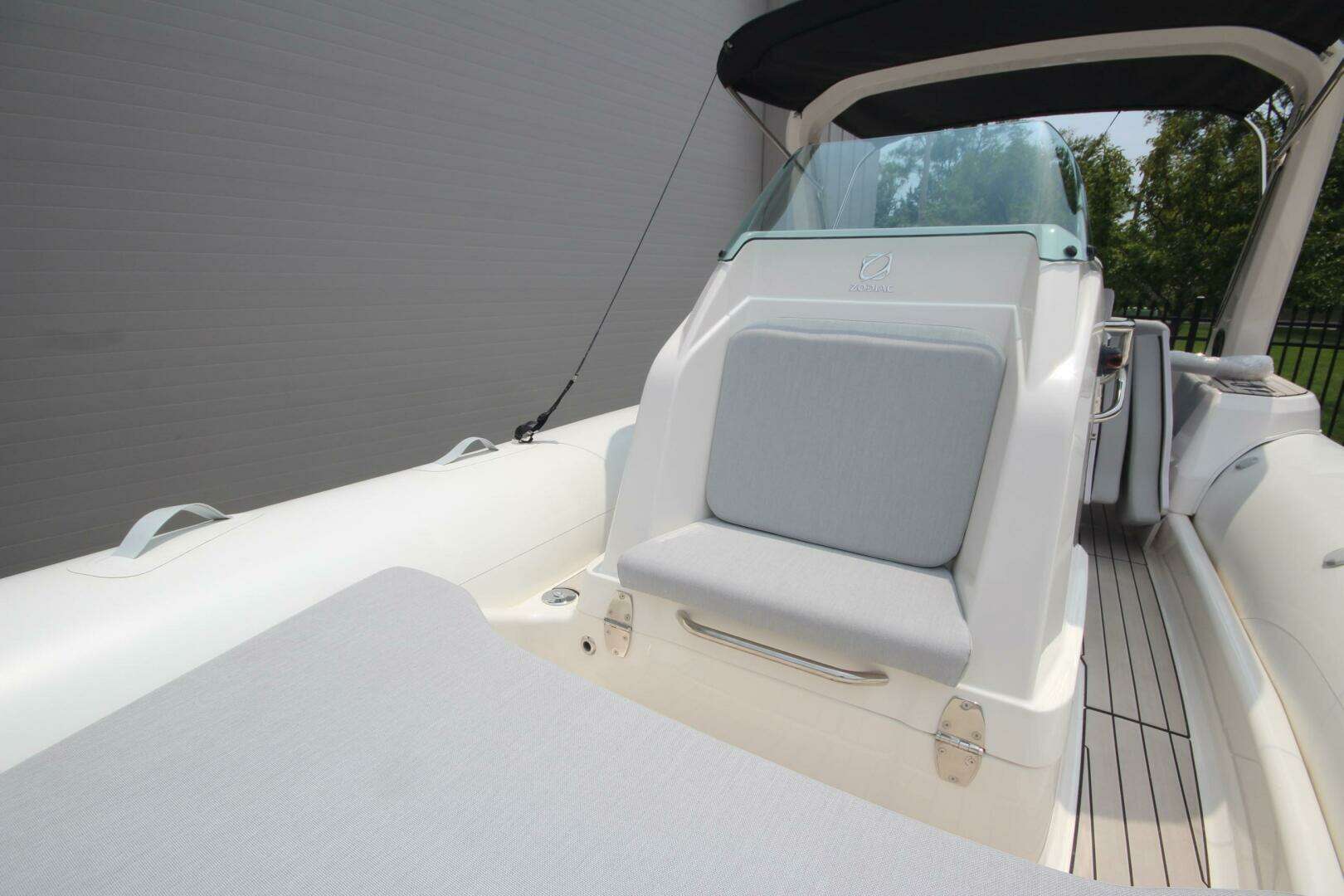 2024 Zodiac Medline 7.5 NEO - Image 25