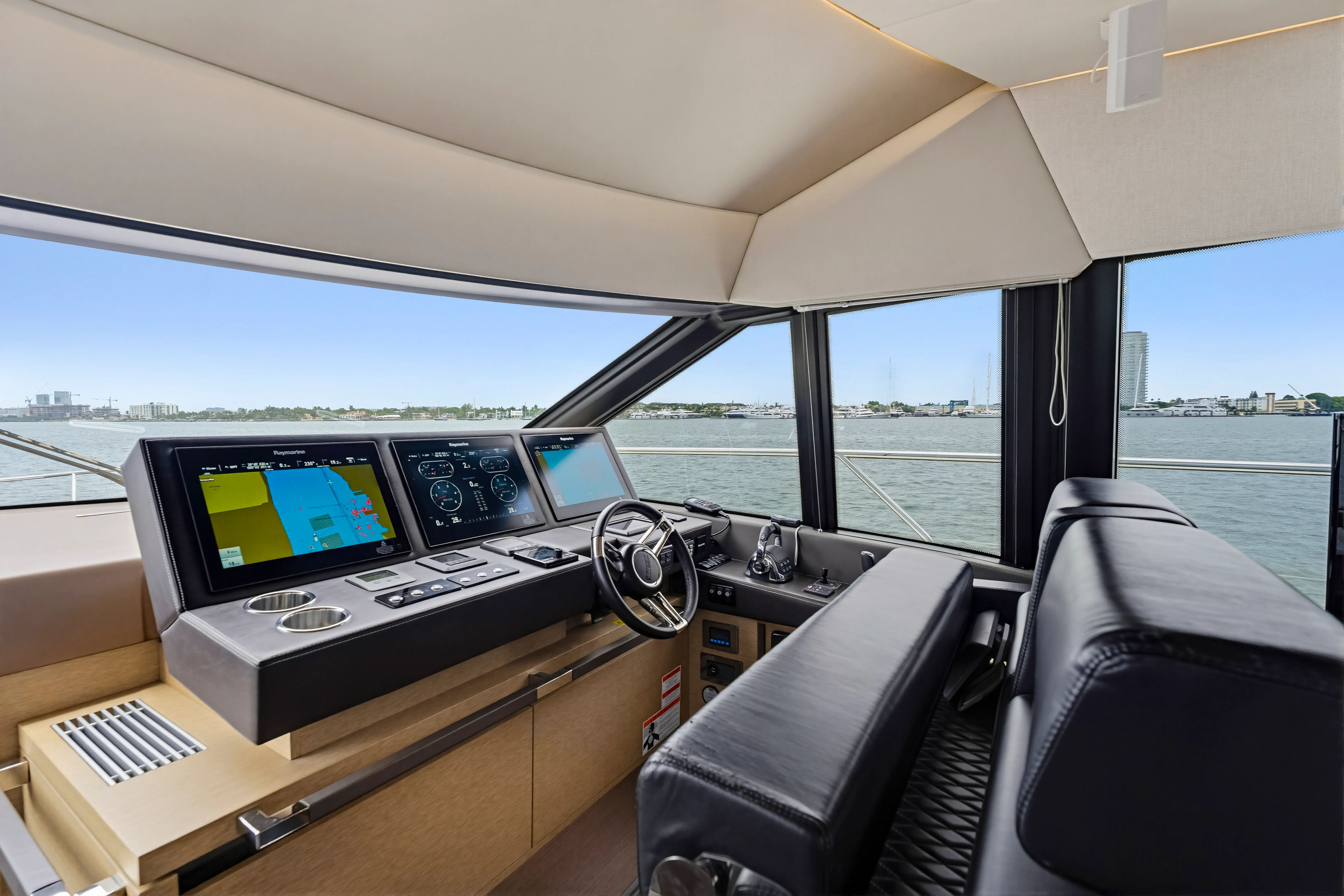 2018 Prestige 630 - Image 24
