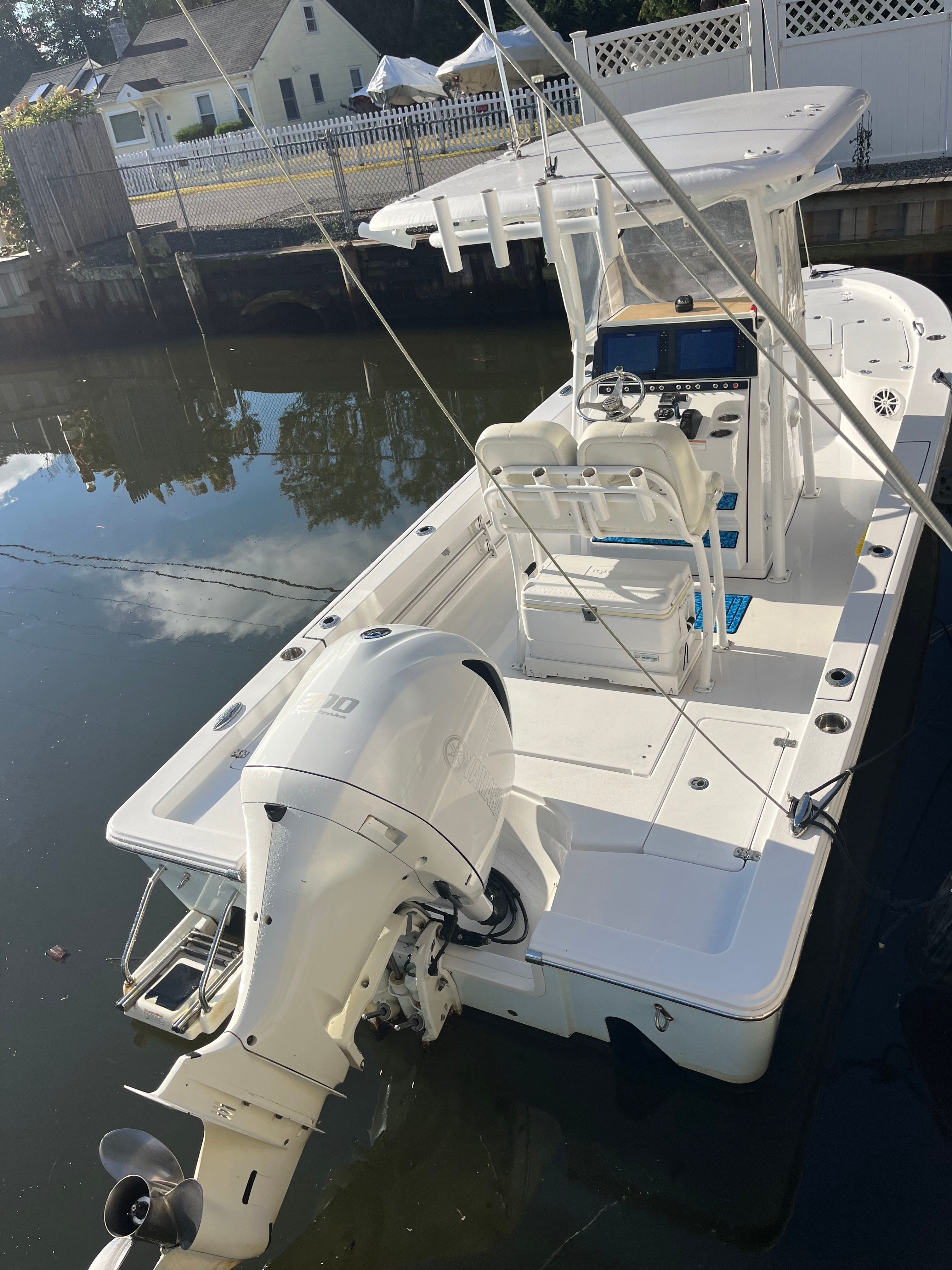 2018 Sportsman Masters 247 Bay Boat - 4