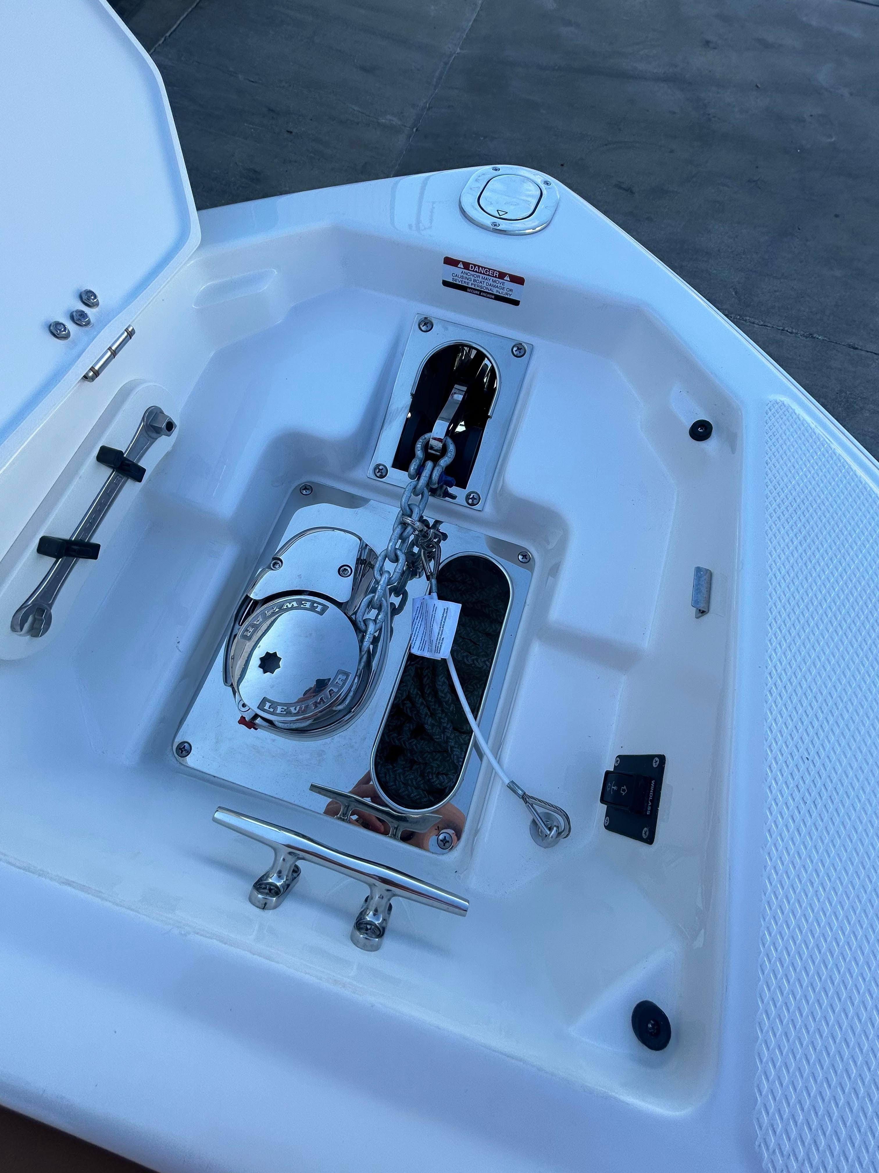 2025 Chaparral 307 SSX - 13