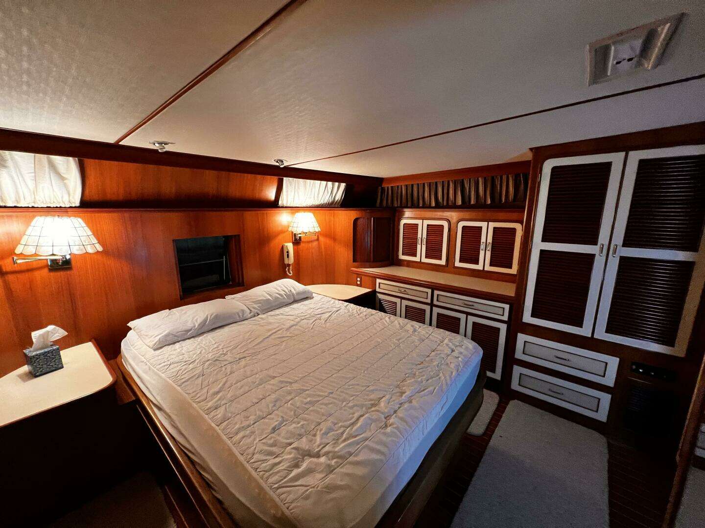 1989 Hi-Star 48 Sundeck - Image 50