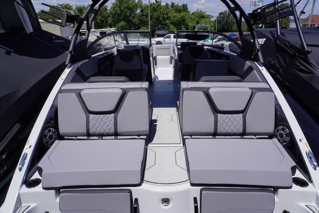 2025 Yamaha Boats 255XD - 20