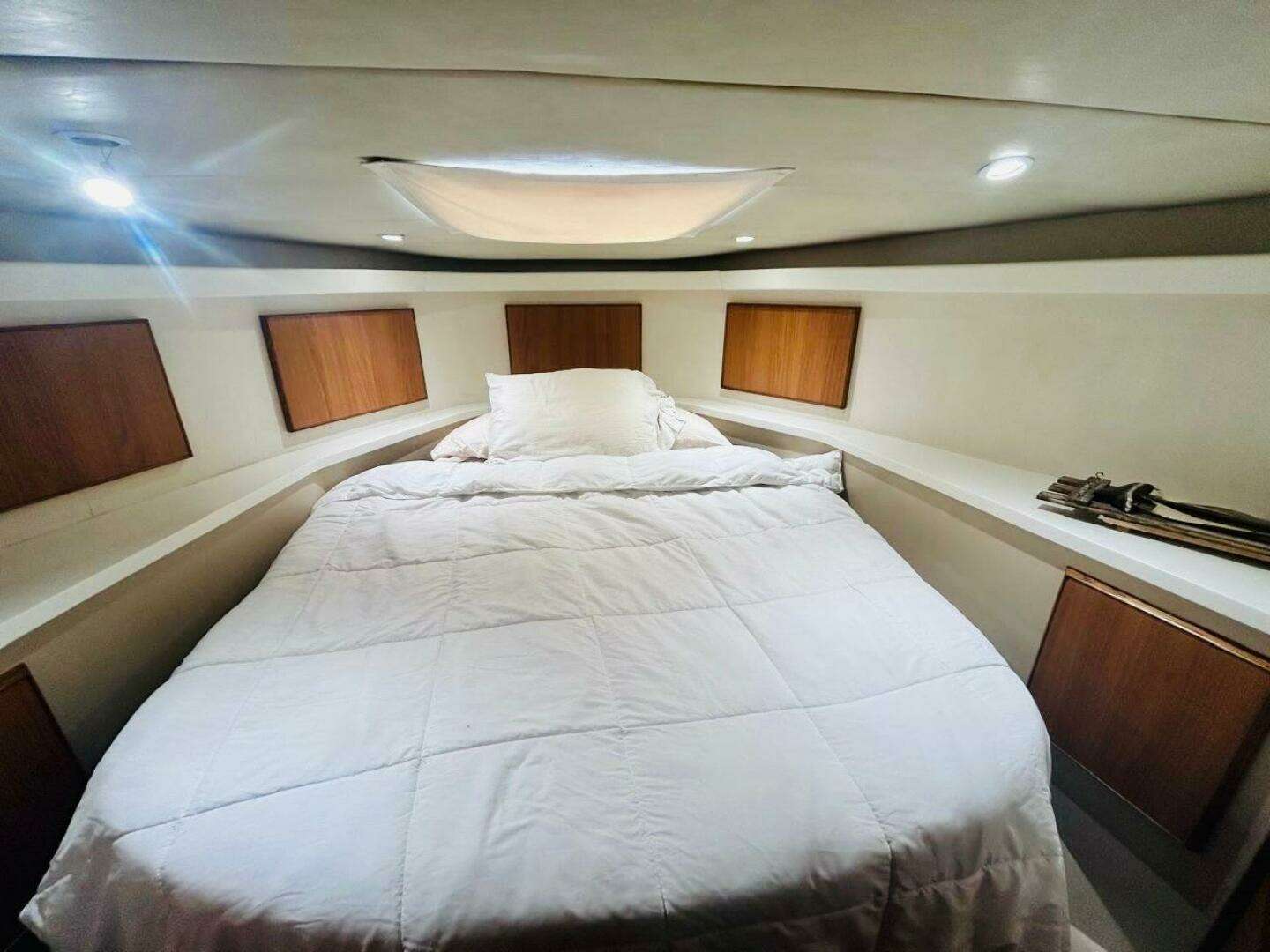 1988 Bertram 54' - Image 17