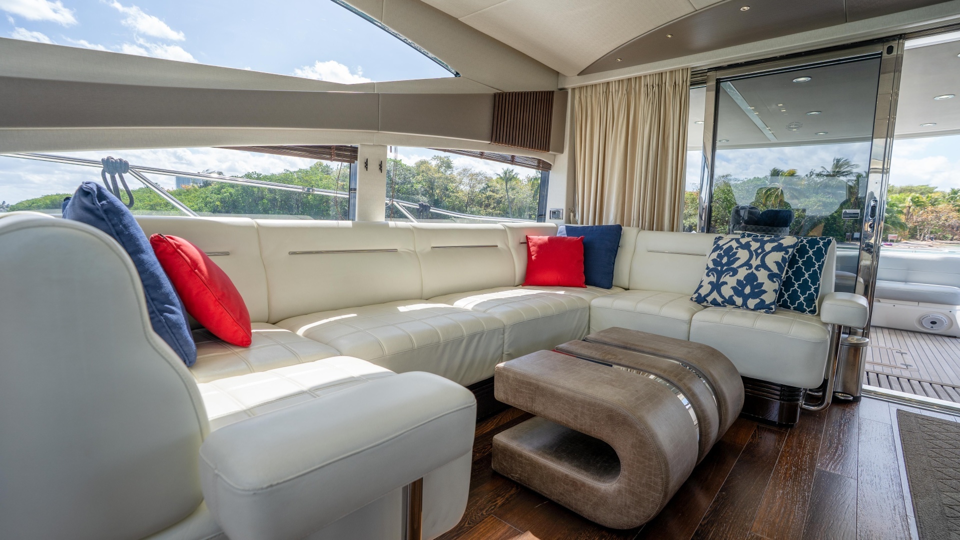2014 Sunseeker 68' Sport Yacht - Image 23