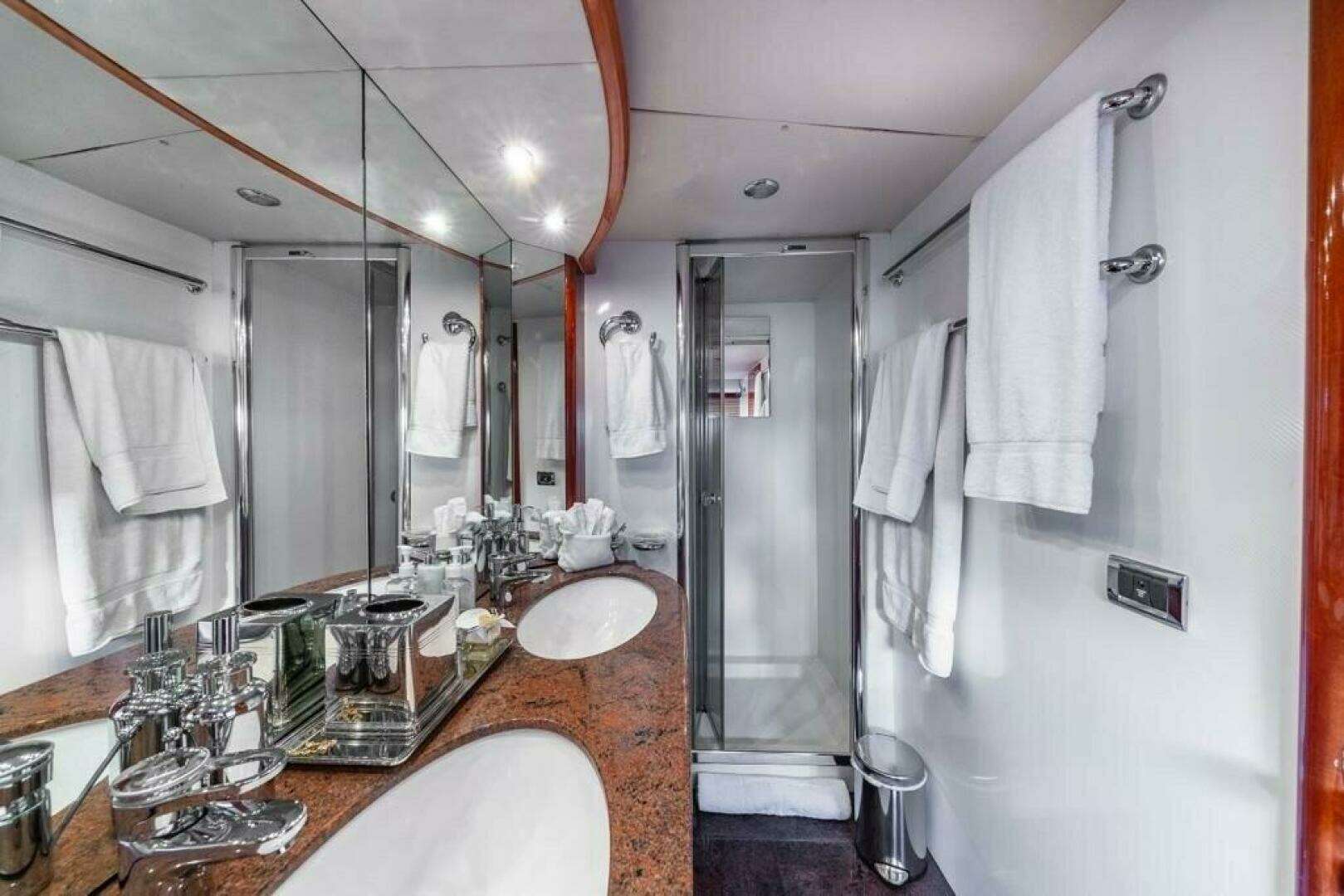 2003 Sunseeker 82 Yacht - Image 12