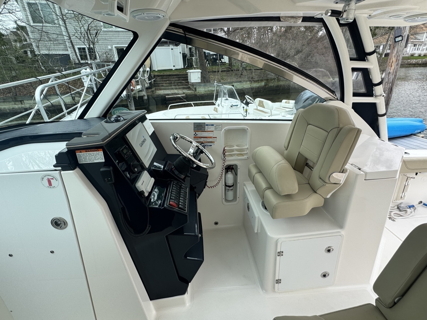 2017 Pursuit 295 DC - Image 7