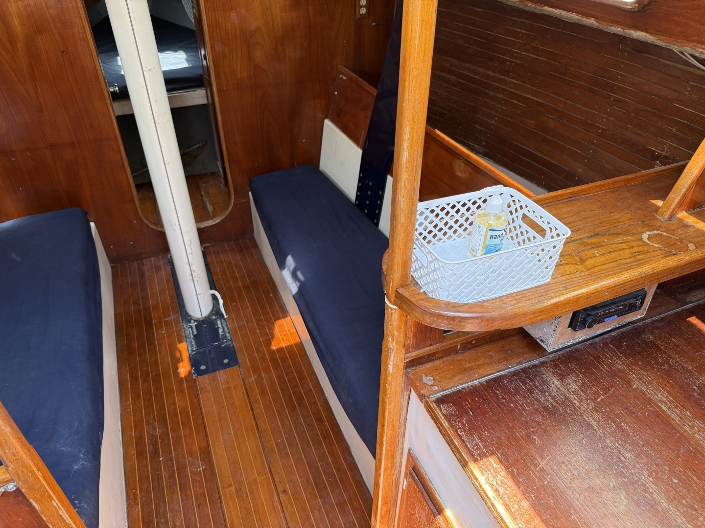 1984 Peterson 34 - Image 22