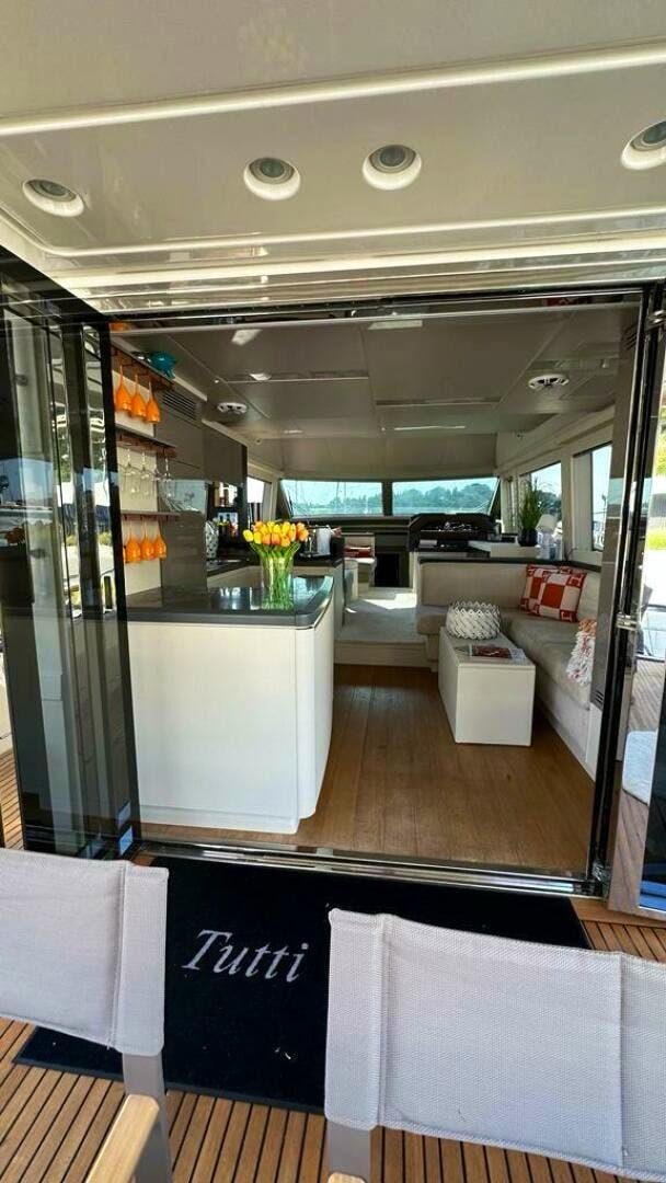 2014 Custom MCY 65 - Image 7