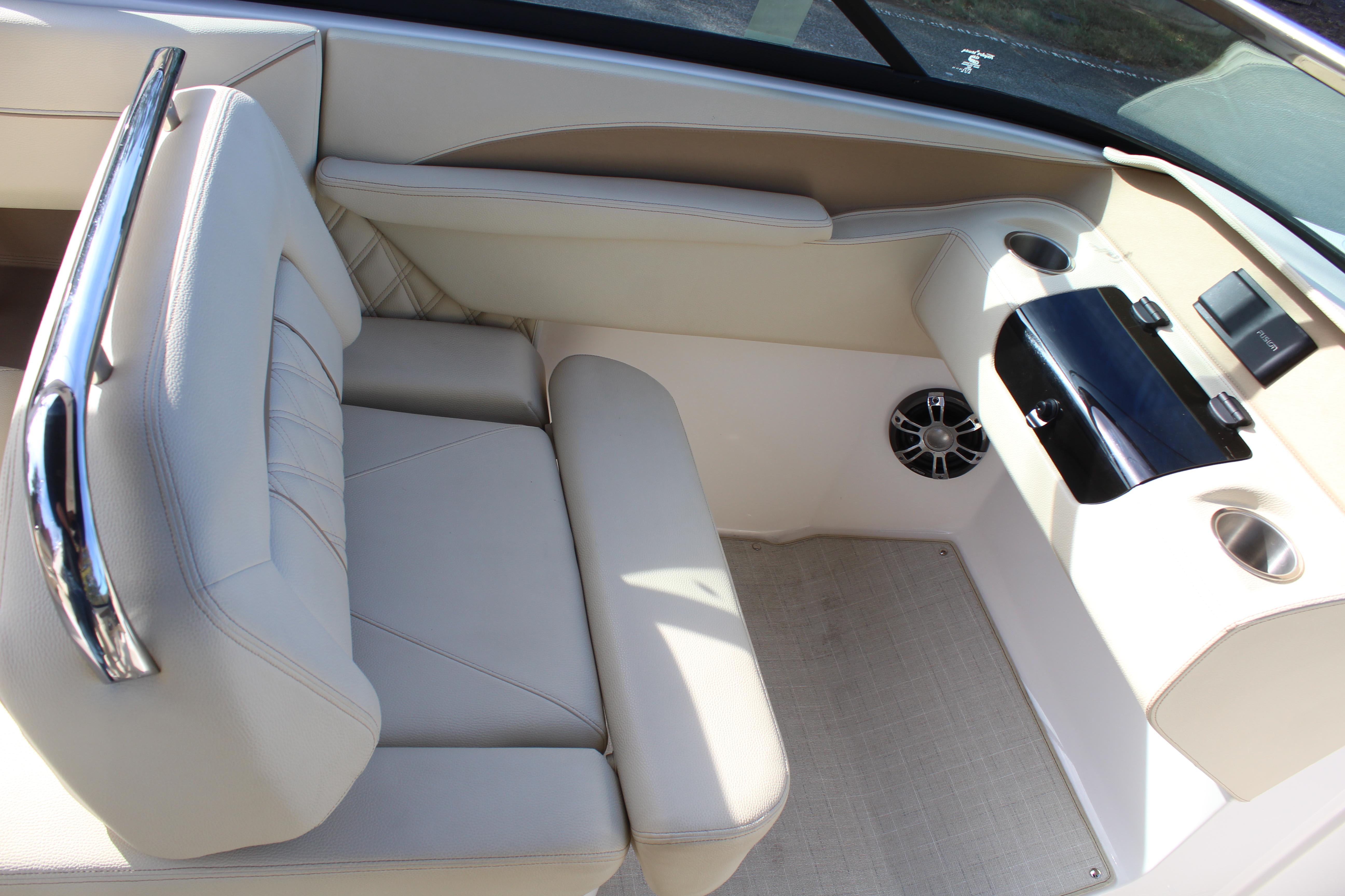 2020 Regal LS4 Surf - 11