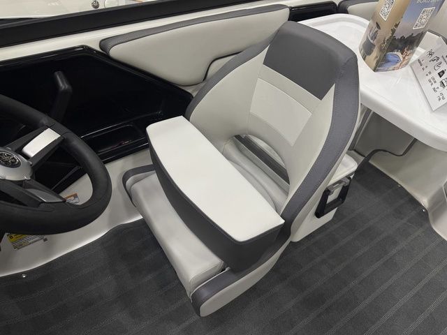 2026 Yamaha Boats SX190 - 13