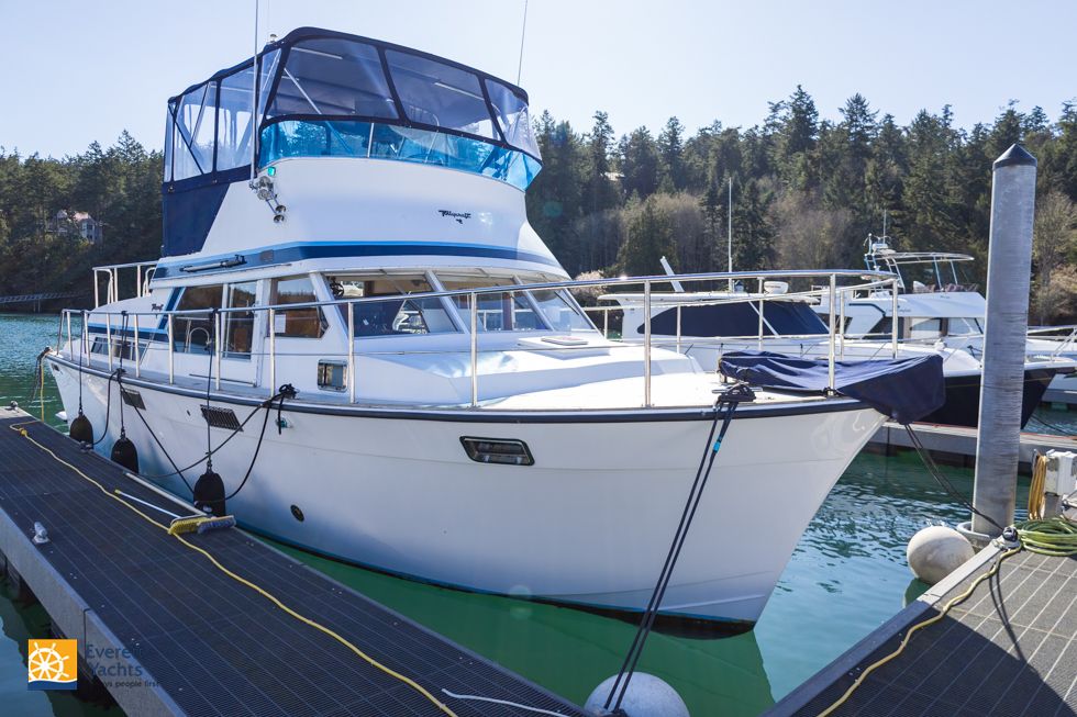 1972 Tollycraft 40 Tri-Cabin Motor Yacht