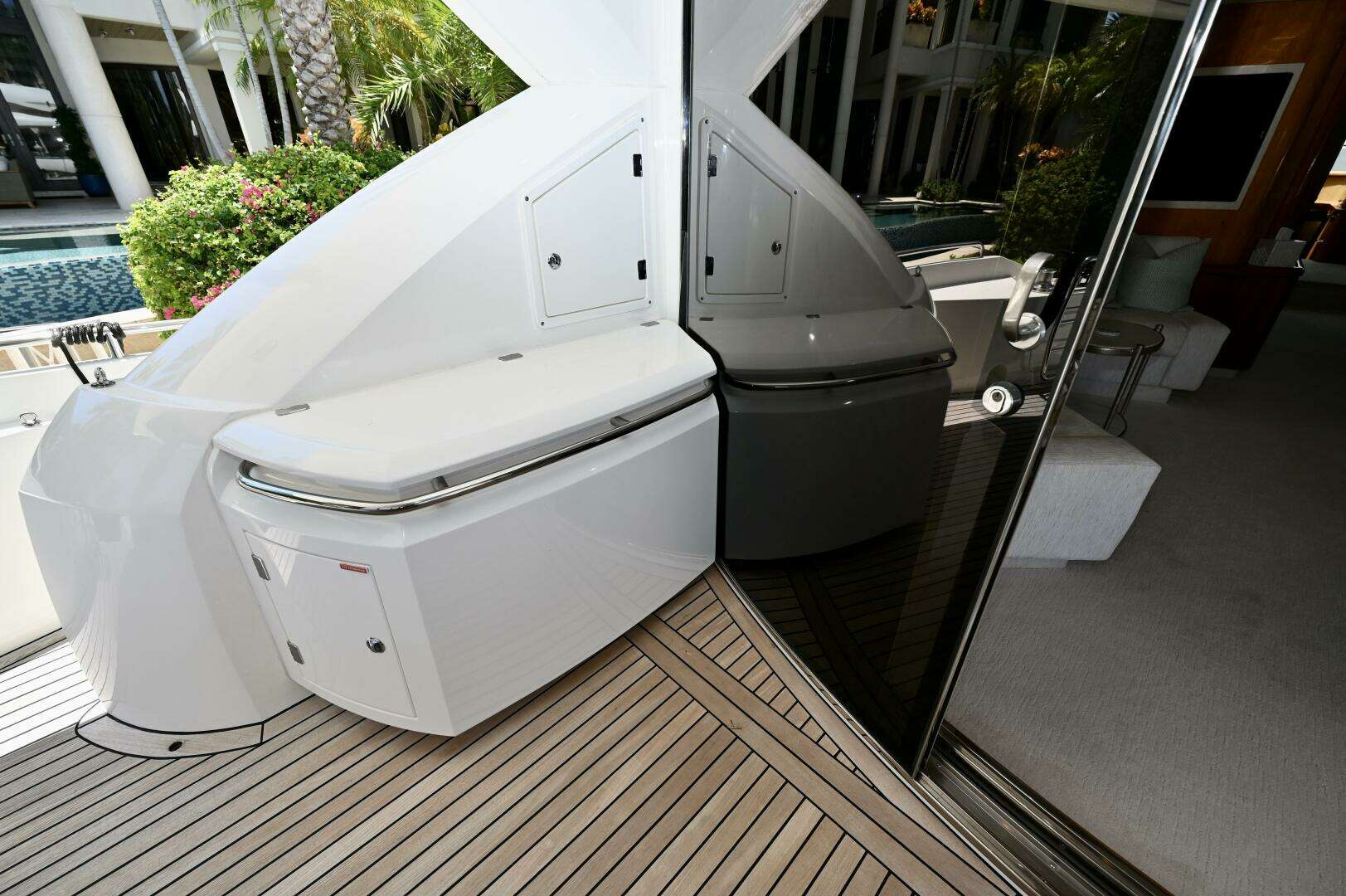 2005 Sunseeker Yacht - Image 9