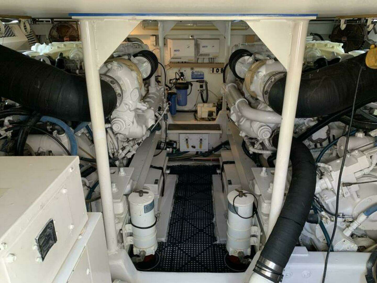 2000 Viking 50 Convertible Sportfish - Image 42