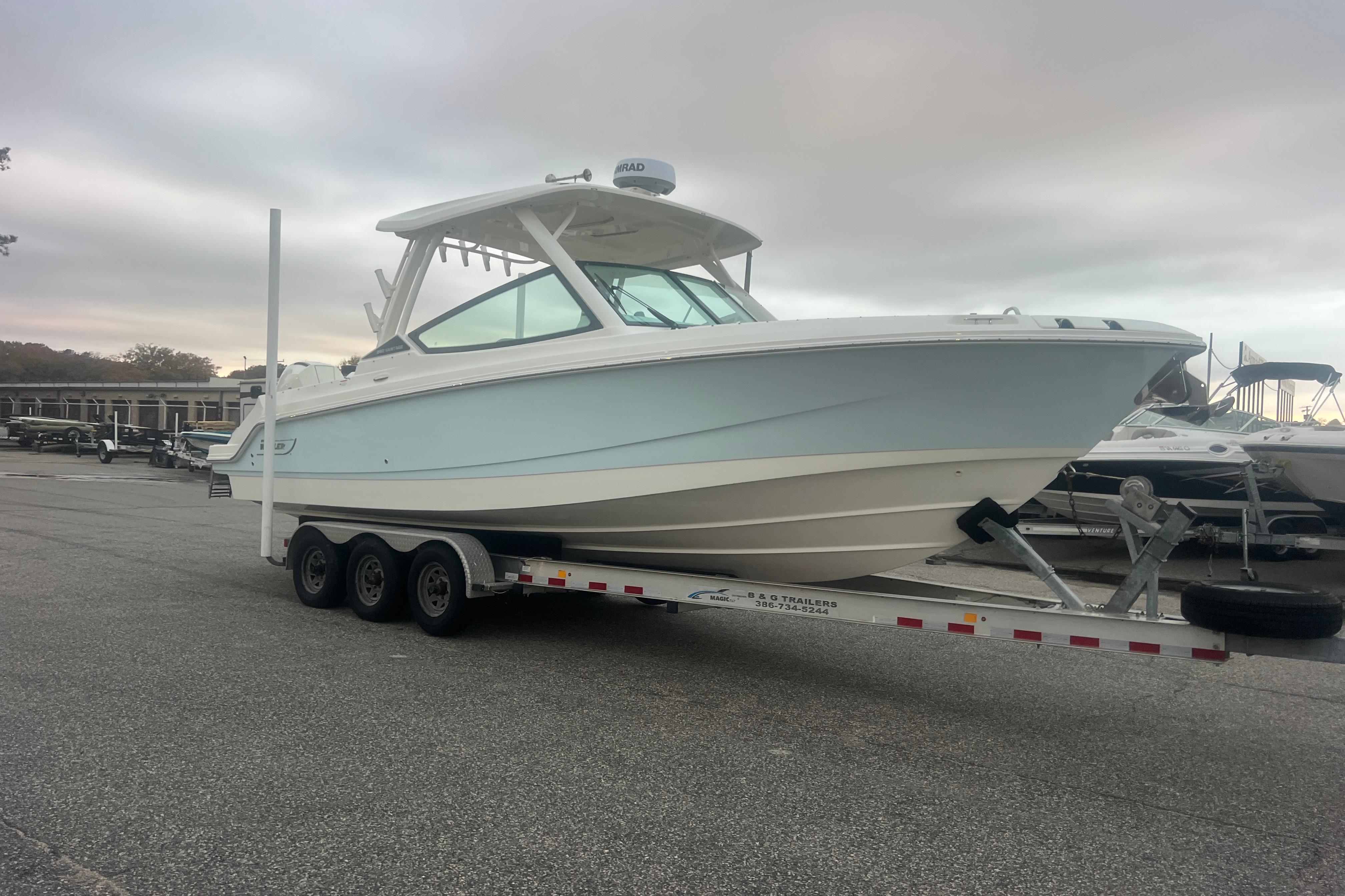 2023 Boston Whaler 280 Vantage