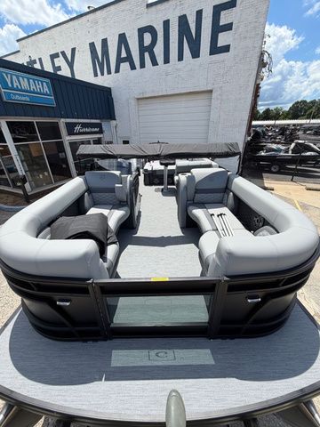 2027 Godfrey Monaco 235 SFL - 250 Suzuki SS - 5