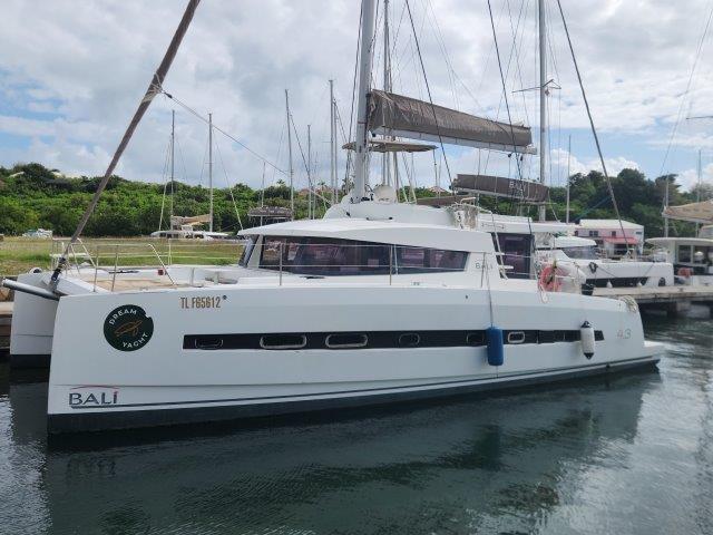 2017 Catana Bali 4.3