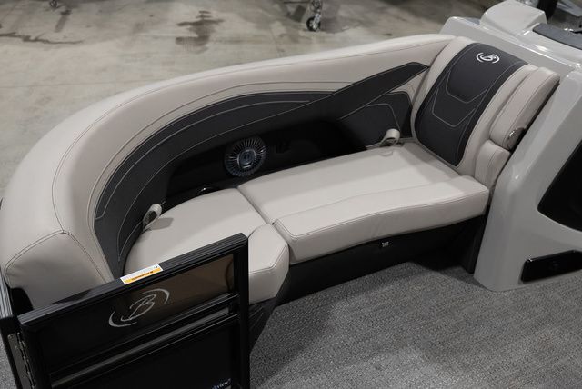 2026 BARLETTA BOATS Cabrio 24UE - 7
