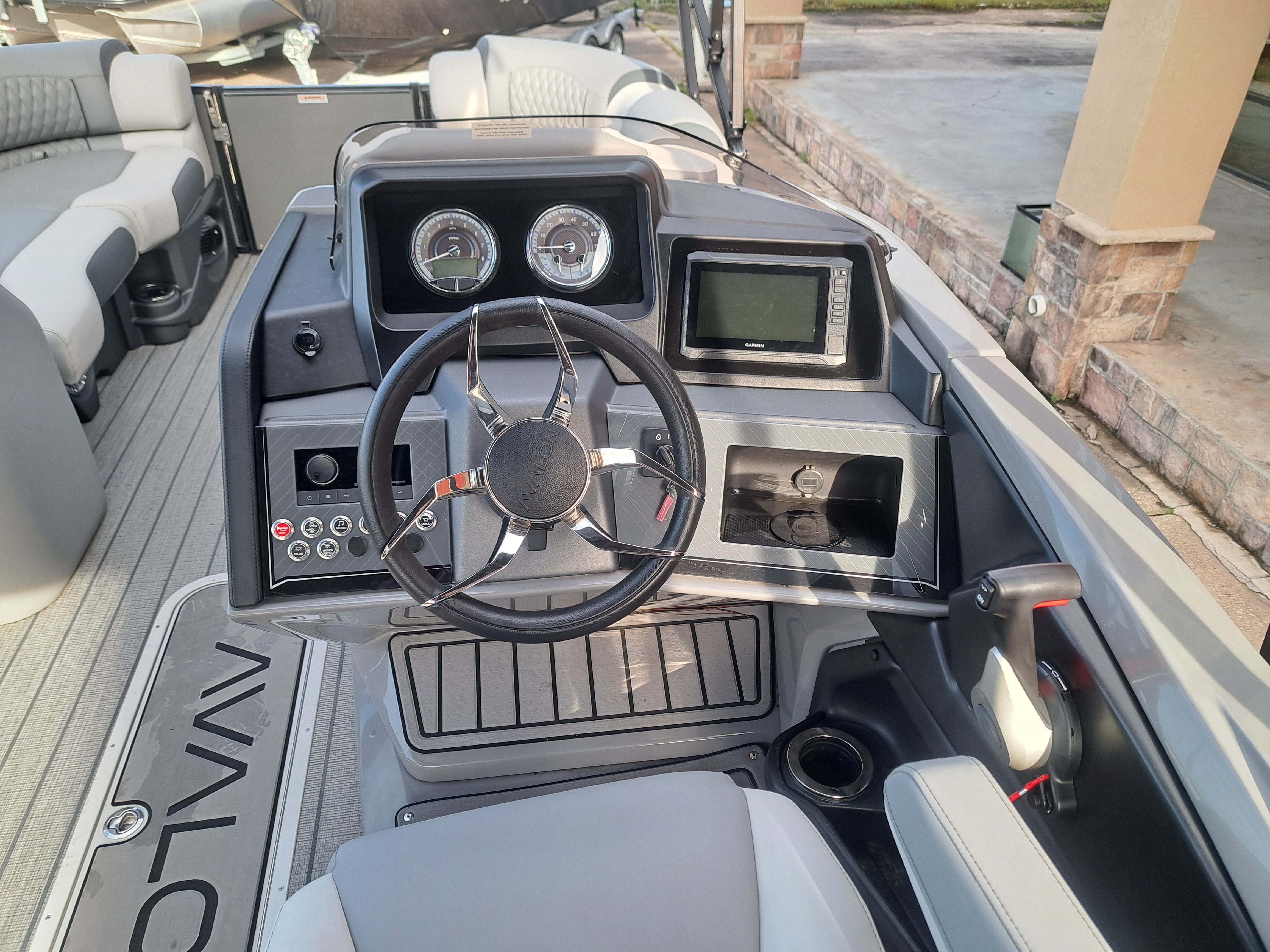 2025 Avalon Catalina Quad Lounge Shift - 23' - 17