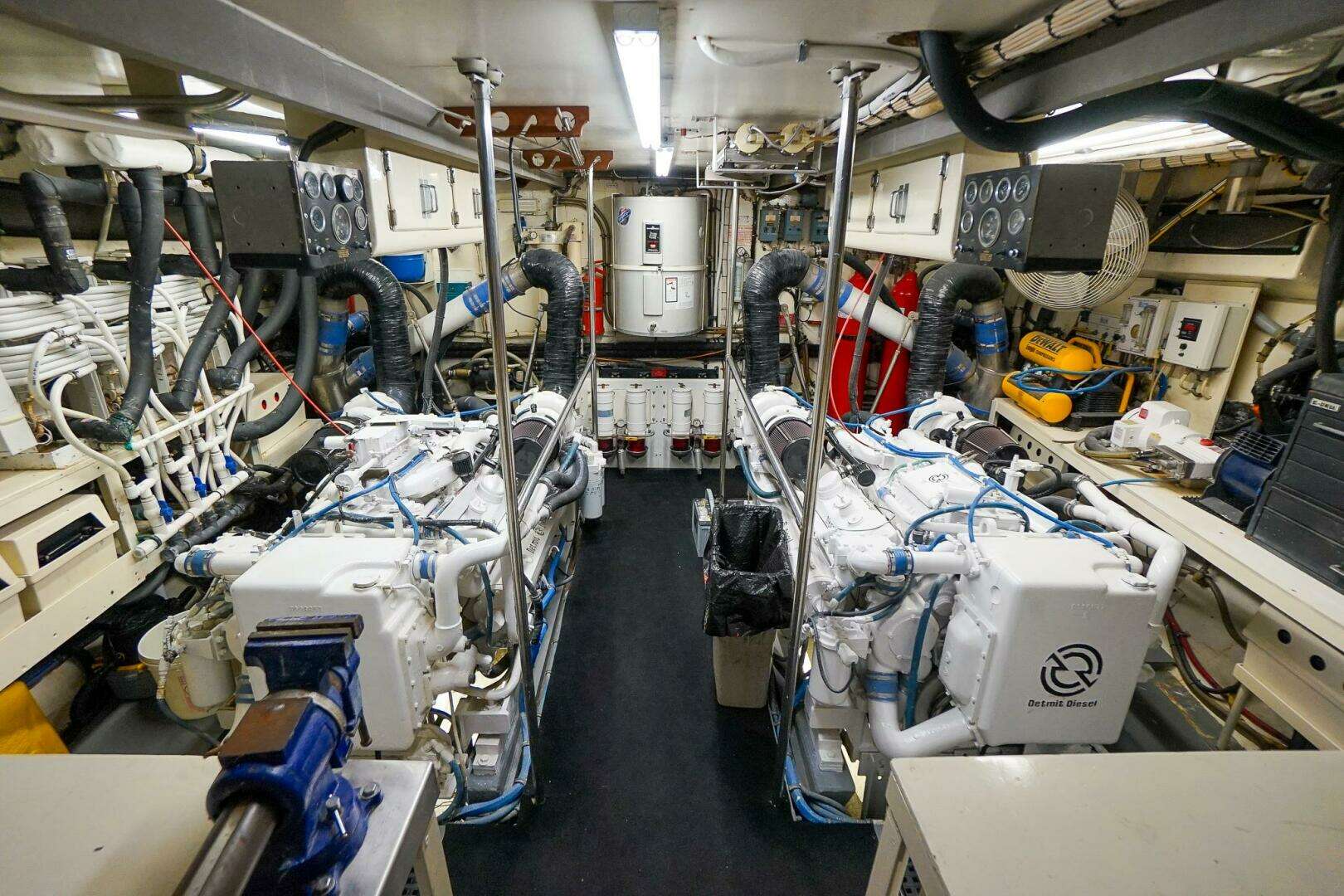 1989 Hatteras 80 Cockpit Motor Yacht - Image 55