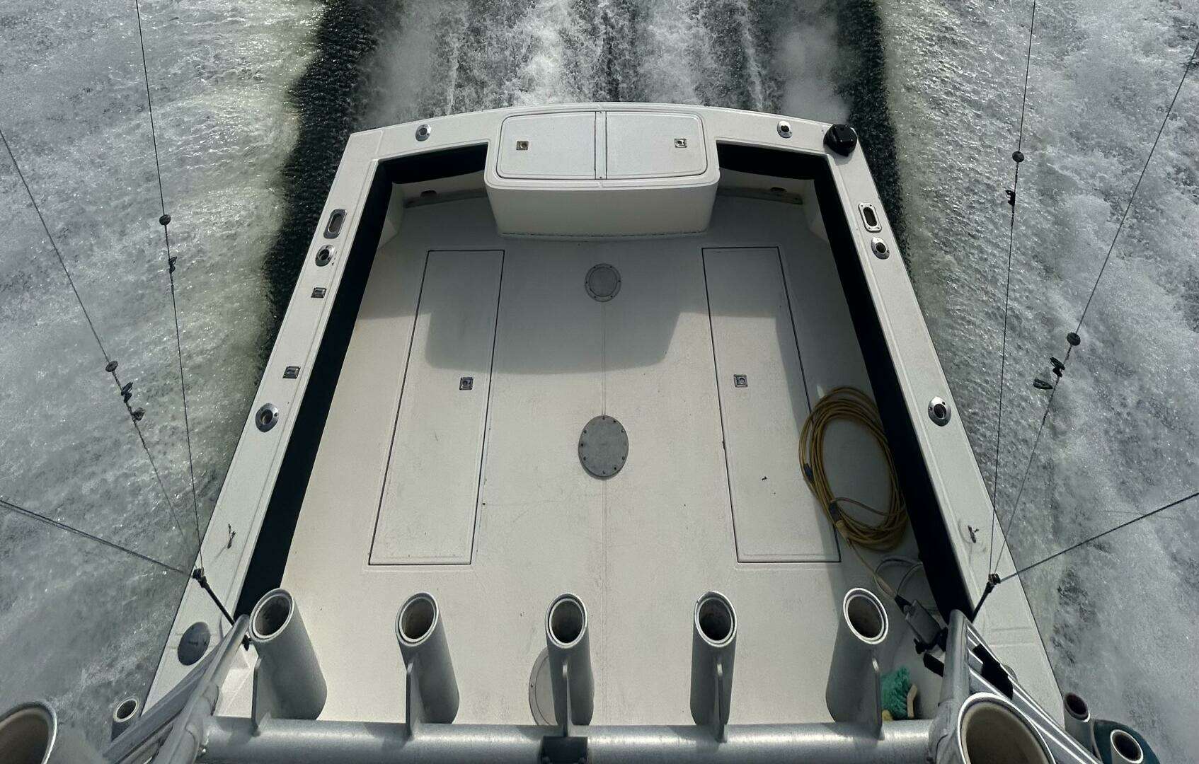 1995 Carolina Classic 28 Express - Image 6