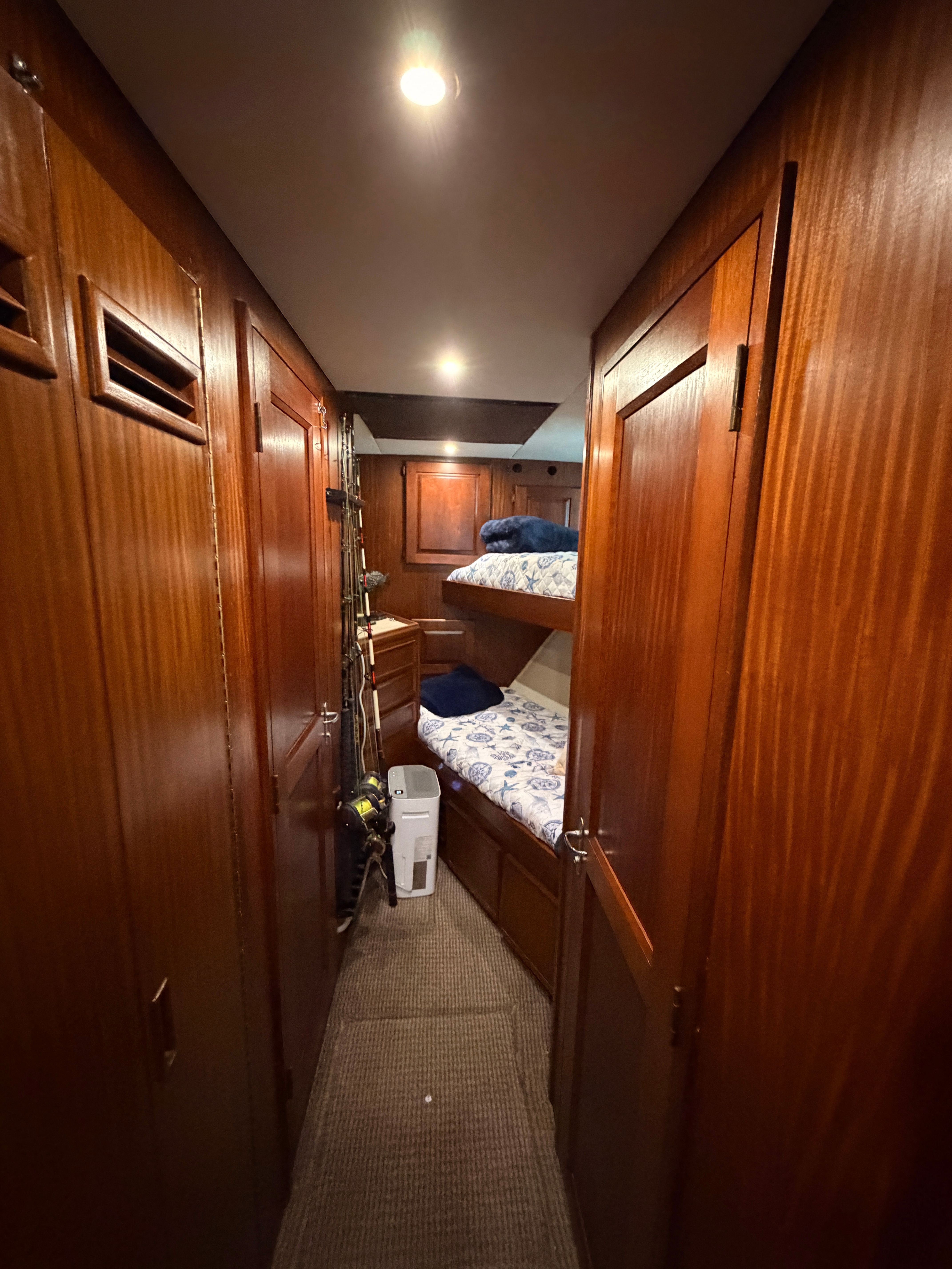 1980 Hatteras 55 Convertable - 28