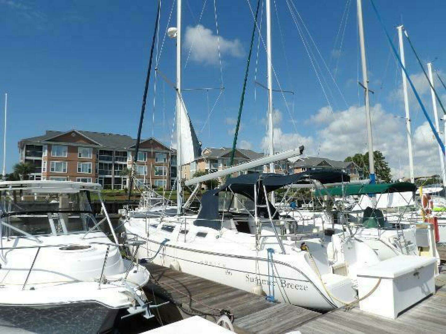 2002 Hunter 356 - Image 4