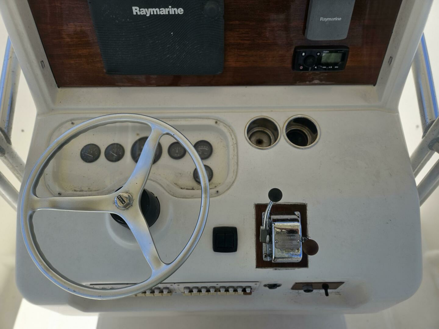 1995 Pursuit 2600 CC - Image 24