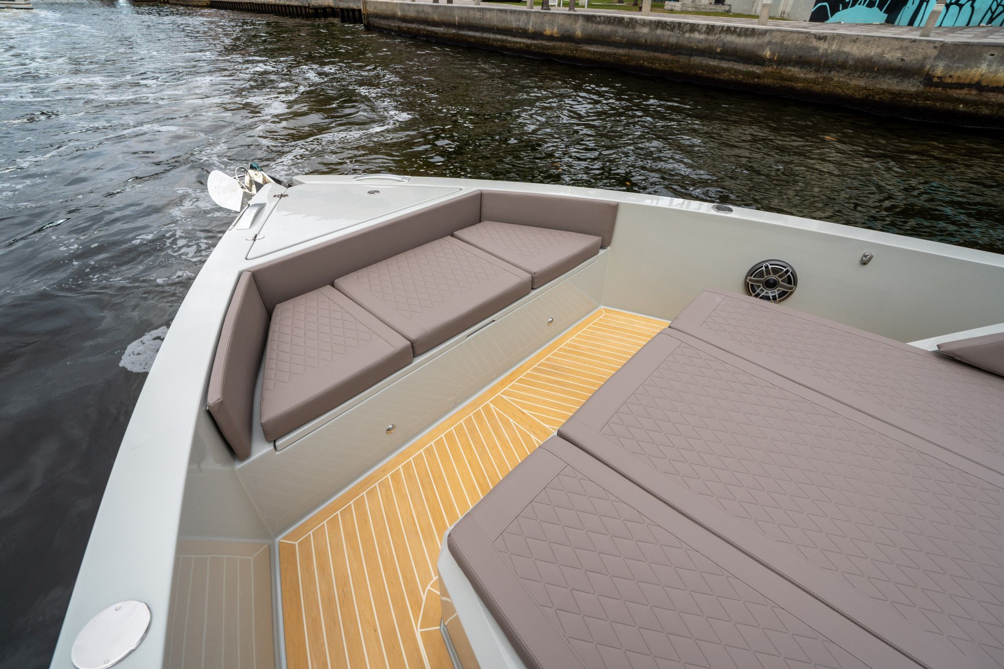 2025 De Antonio Yachts D42 Open - 46