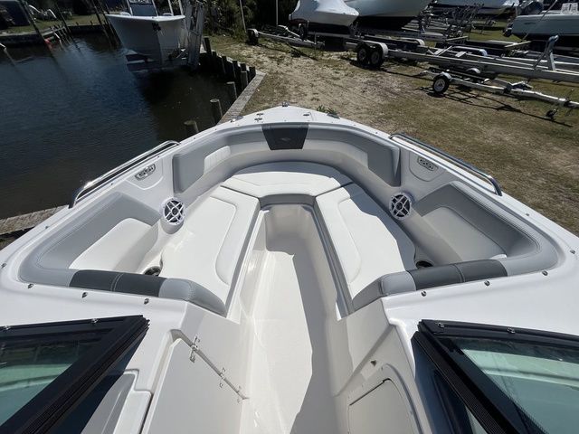 2026 Chaparral 23 SSi OB - 8