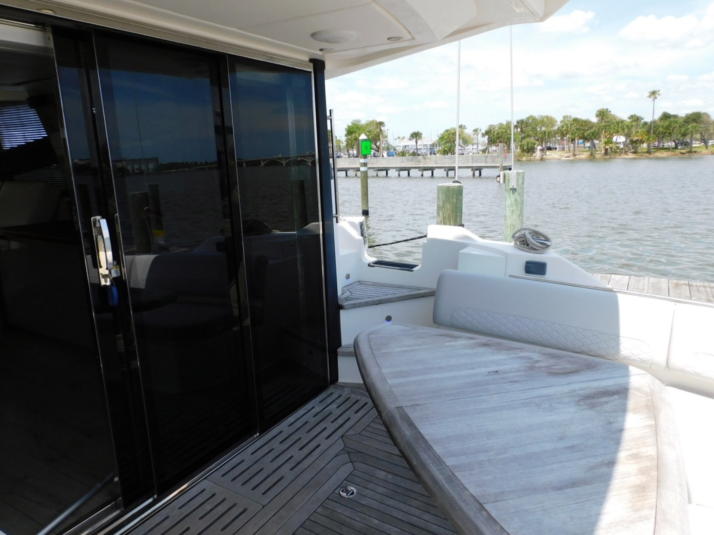 2019 Sea Ray 550L - Image 17