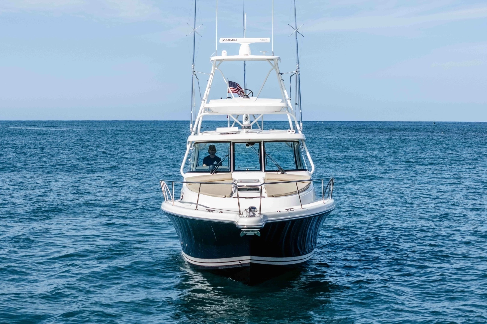 2018 Pursuit 385 Offshore - Image 30
