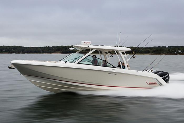 2025 Boston Whaler 320 Vantage