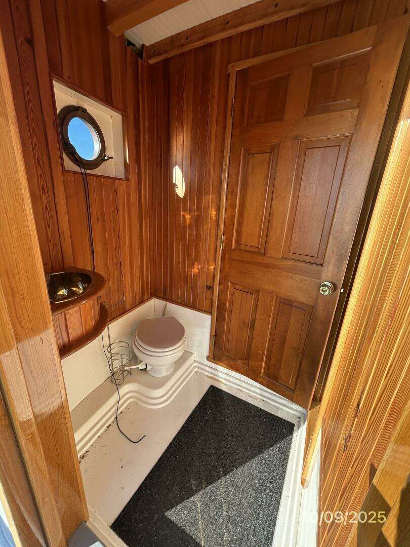 1938 Custom Chesapeake Bay Buyboat - Image 46