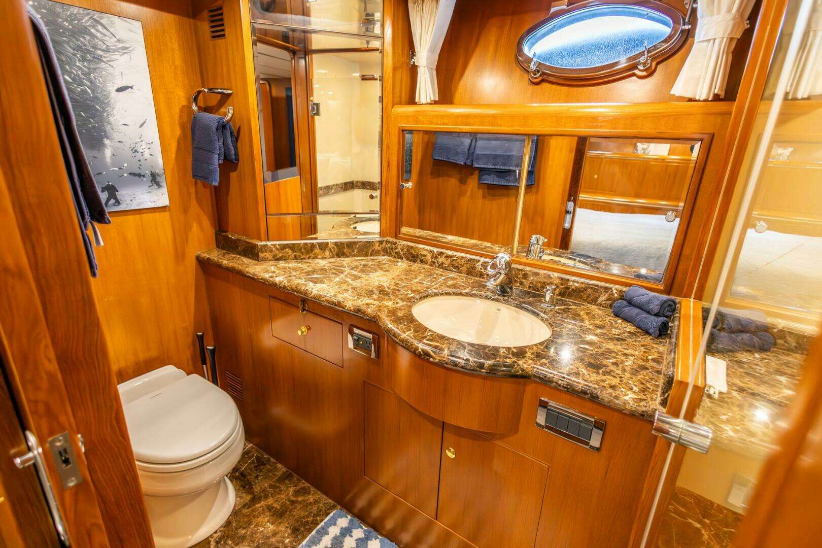 2005 Ocean Alexander Raised Pilothouse Flybridge Sedan - Image 19