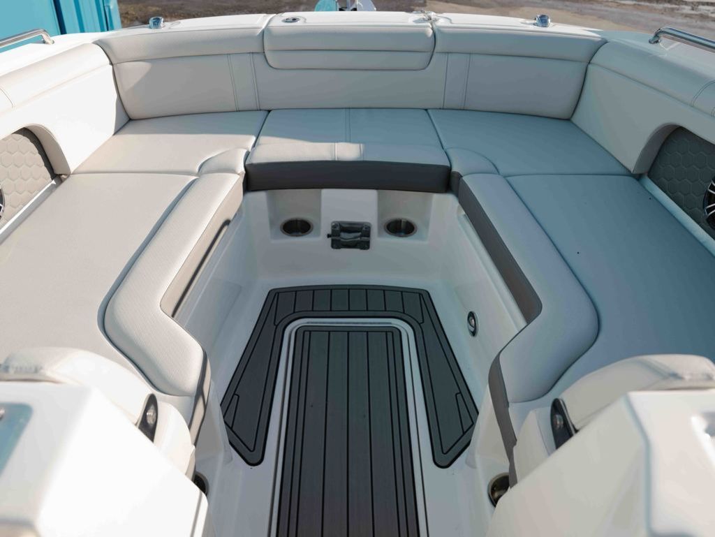 2025 Sea Ray SDX 290 - 9