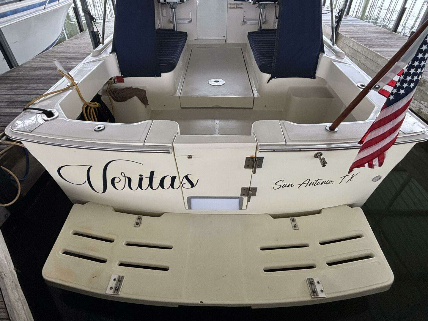 2004 Mainship Pilot 30 Rum Runner II - Image 6