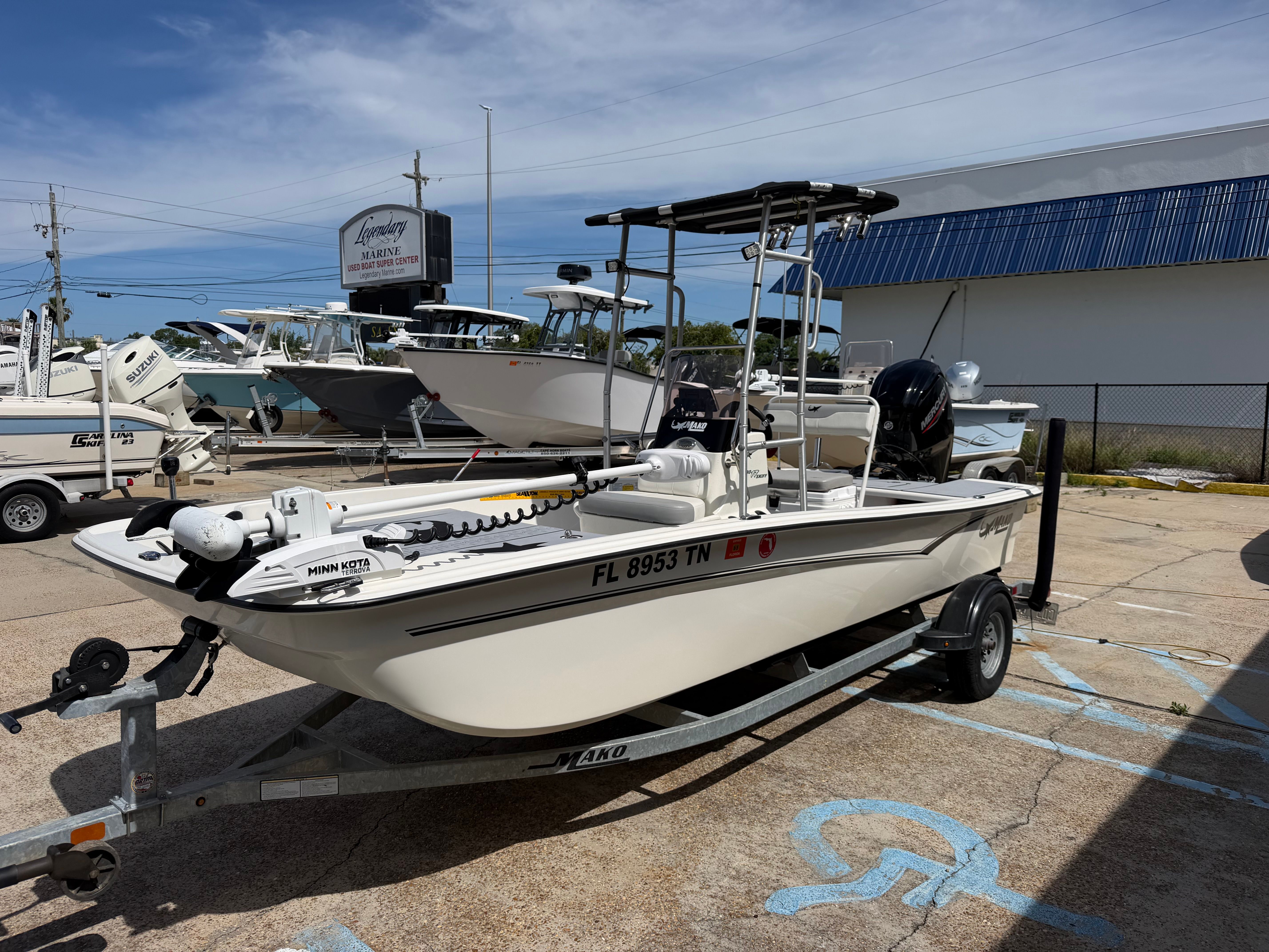 2023 Mako Pro Skiff 17 CC