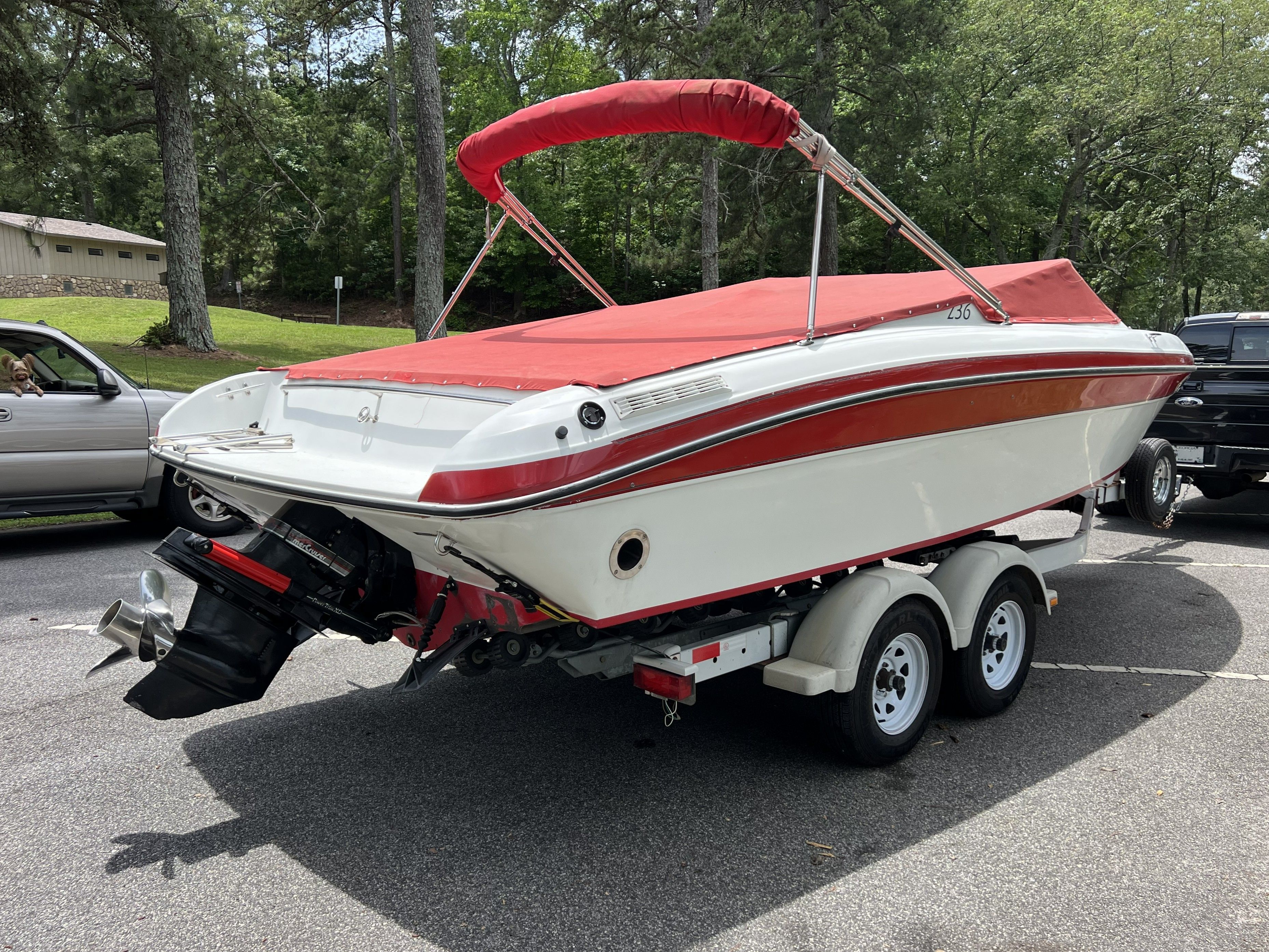1990 Rinker 236 Sport Cuddy - 17