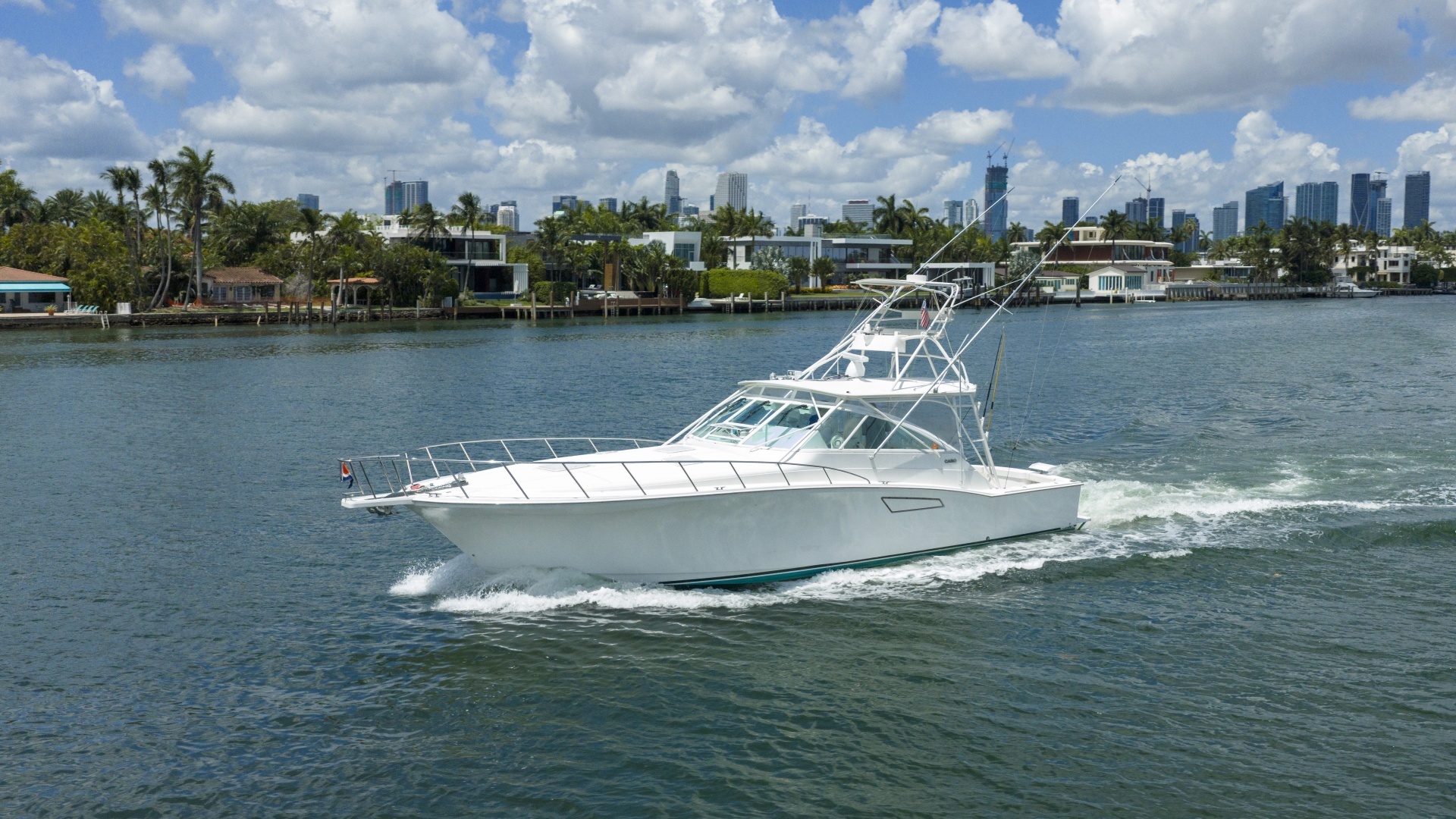 2000 Cabo 45 EXPRESS - Image 2