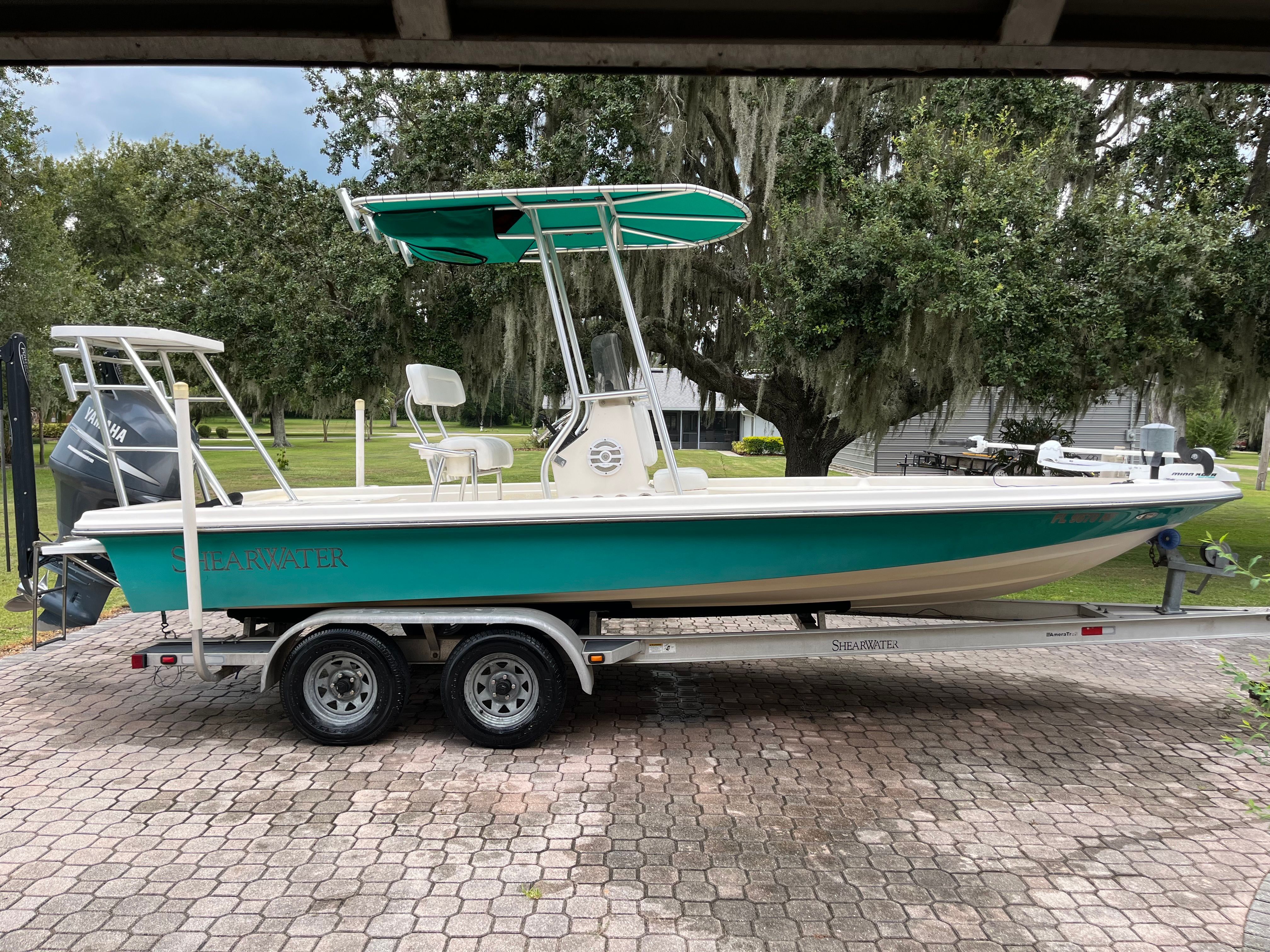 2006 ShearWater 2200