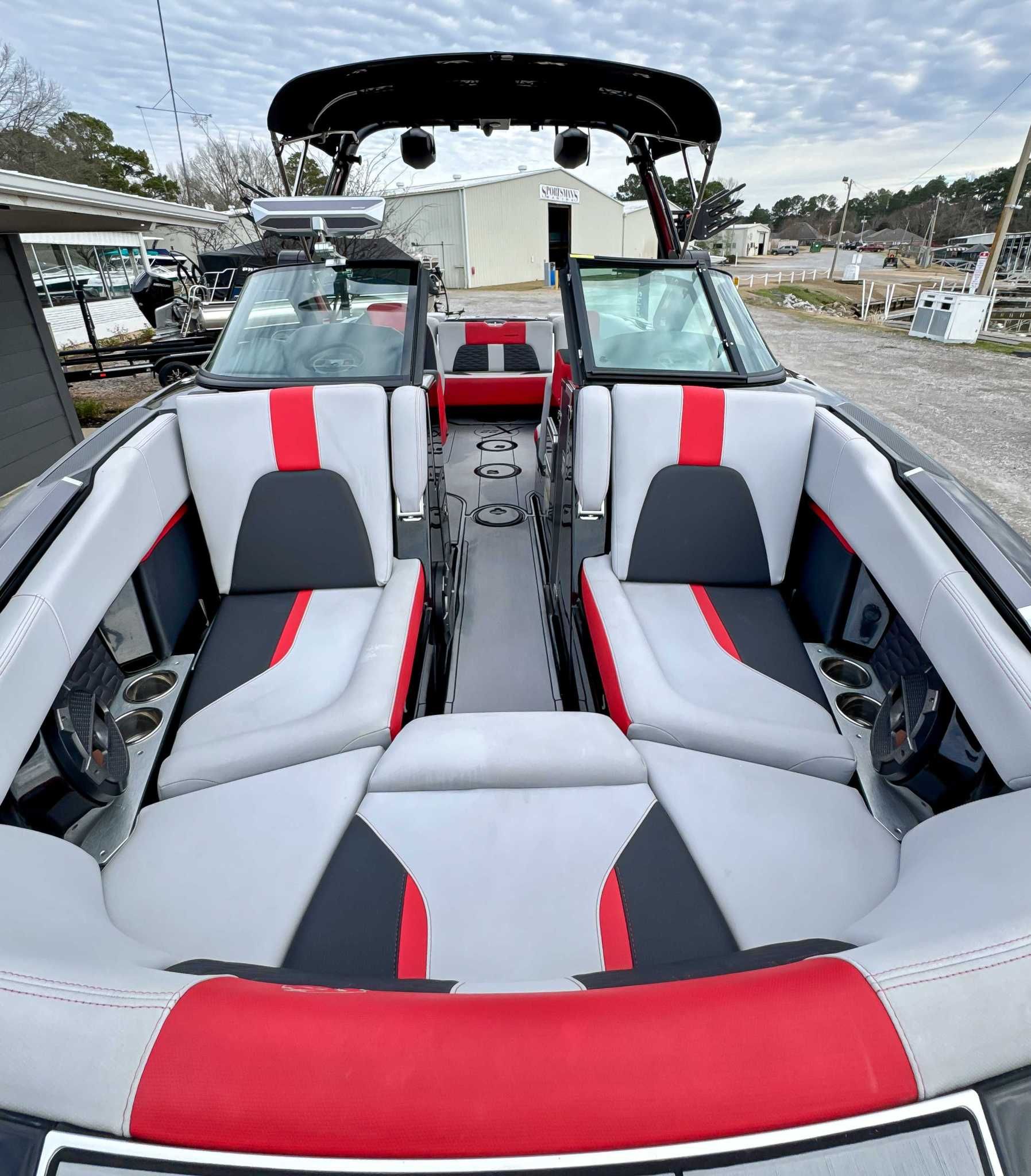 2022 MasterCraft X22 - 15