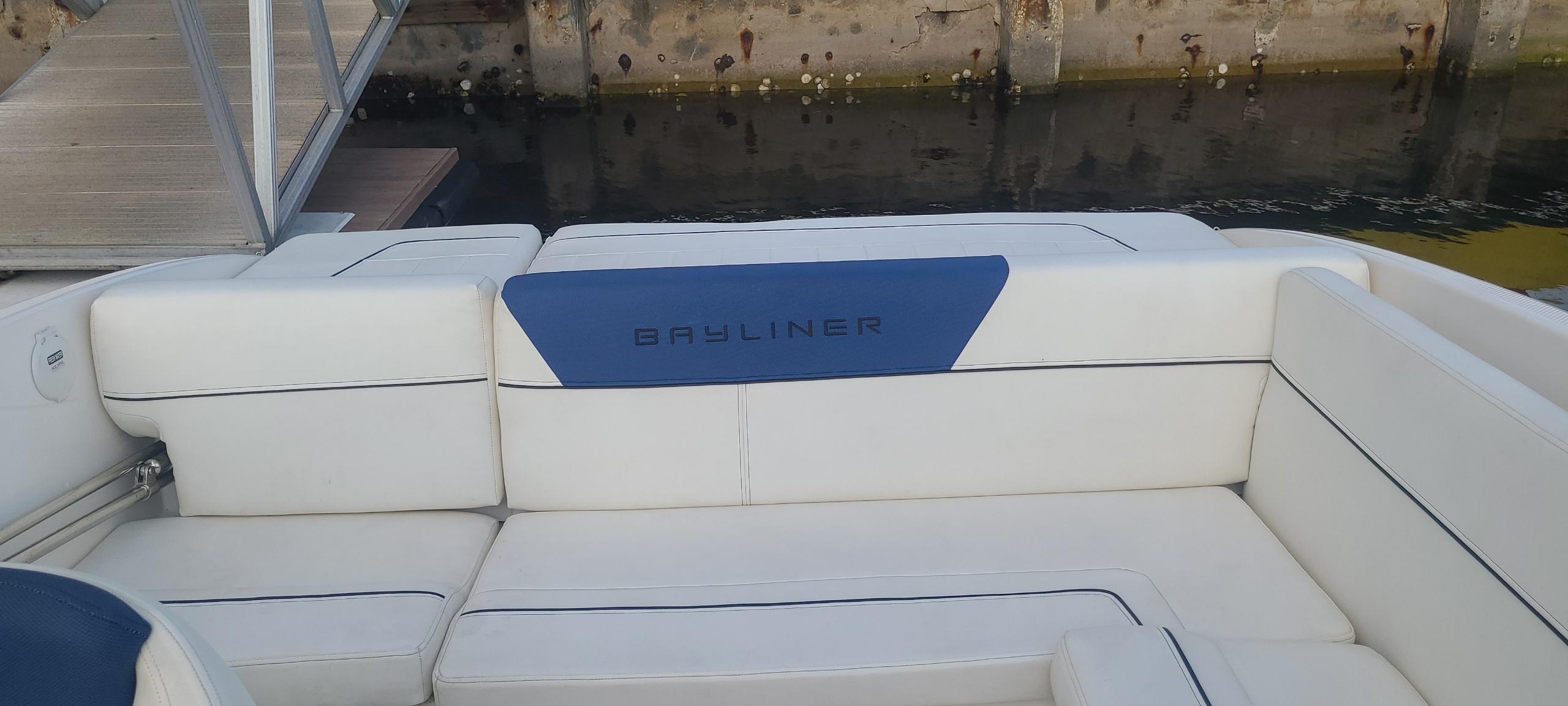 2015 Bayliner 642 Overnighter - 6