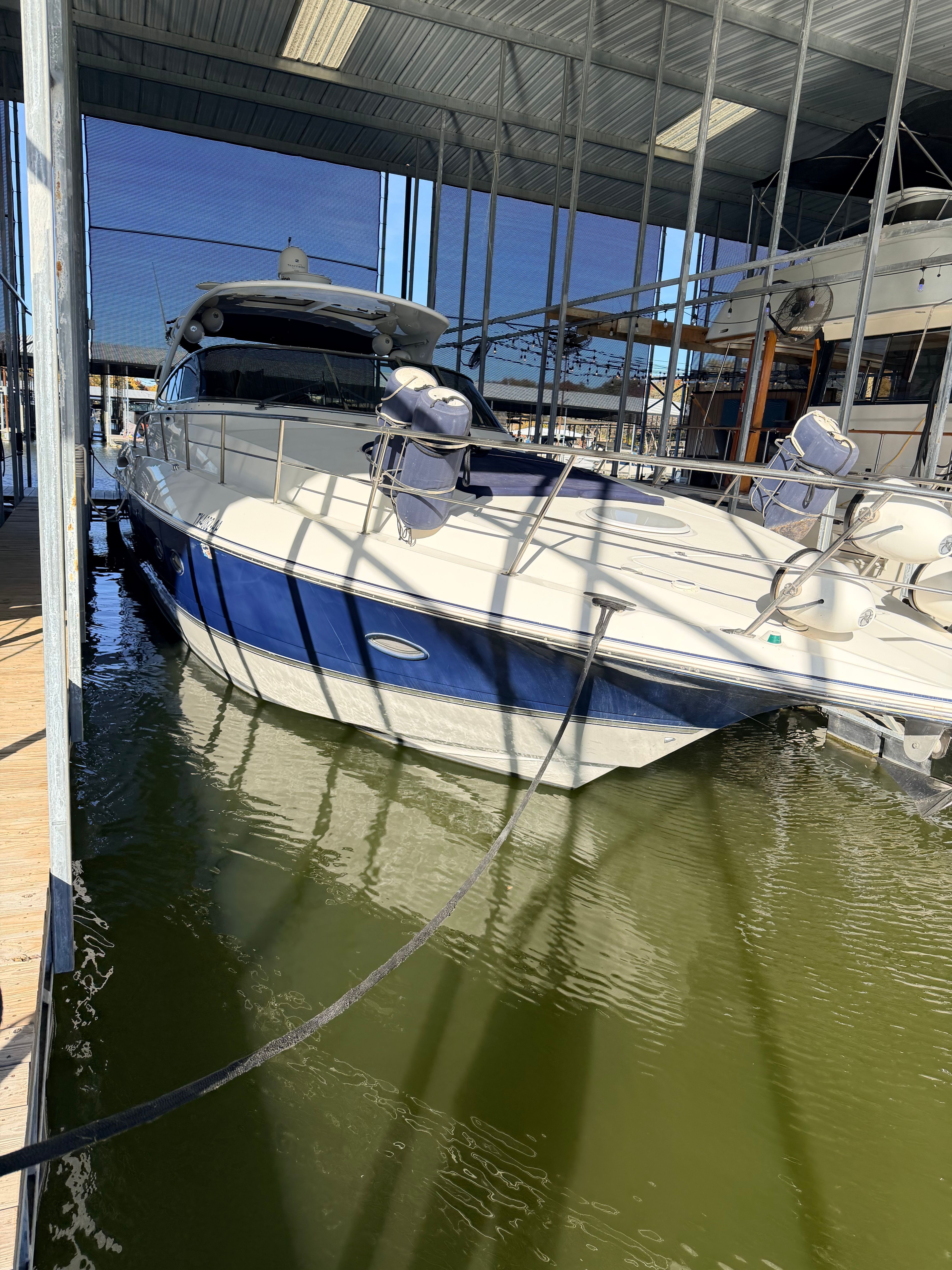 2006 Cruisers Yachts 460 Express