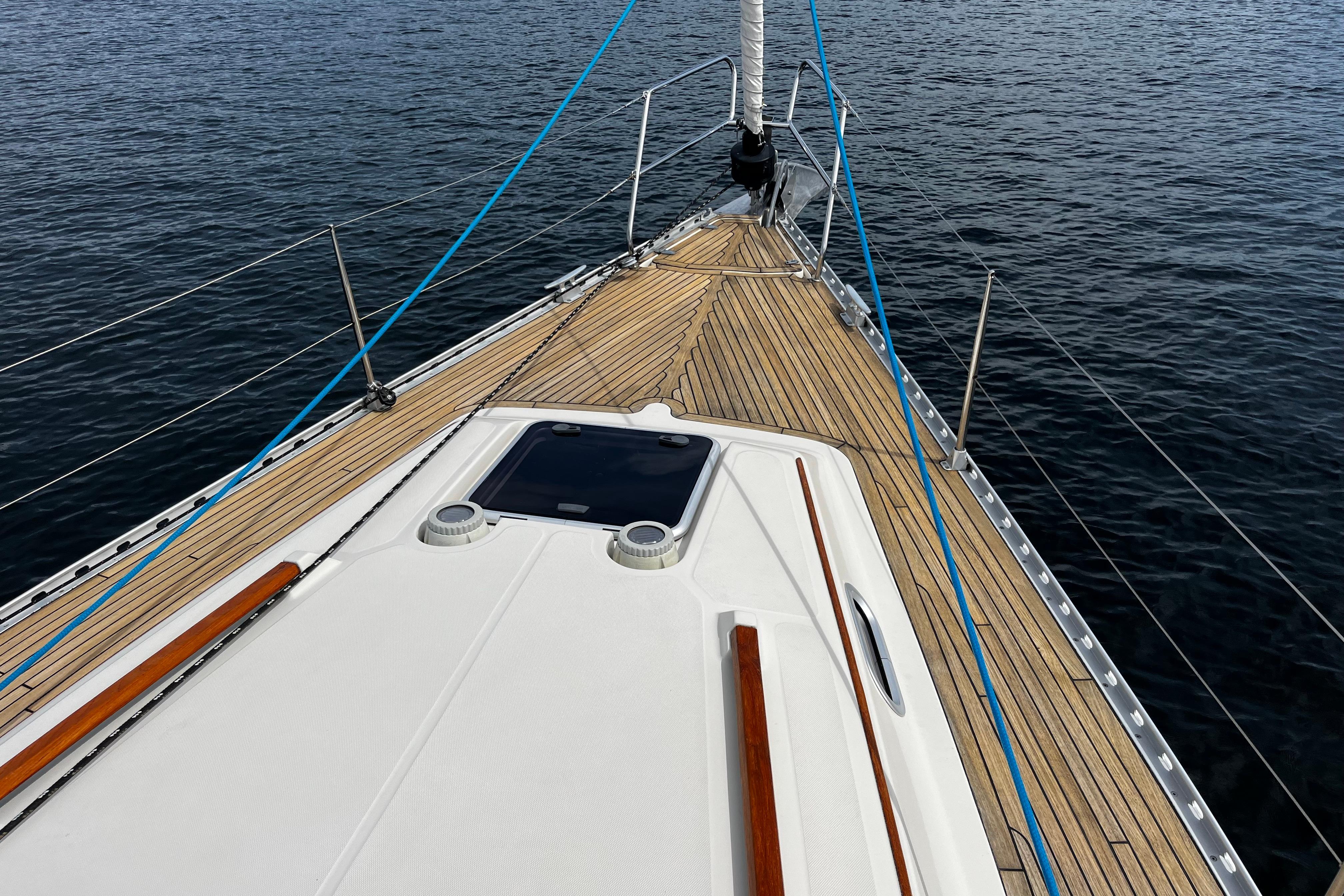 Deck view of 2004 Hanse 411 sailboat on calm water.