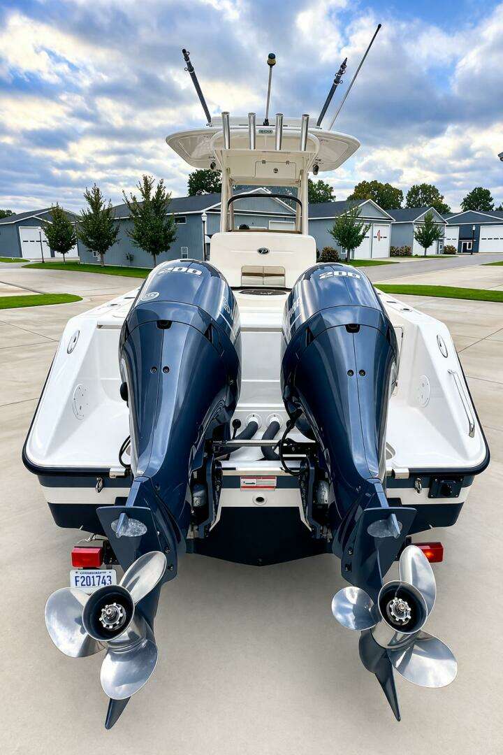 2017 Pursuit C 260 Center Console - Image 24