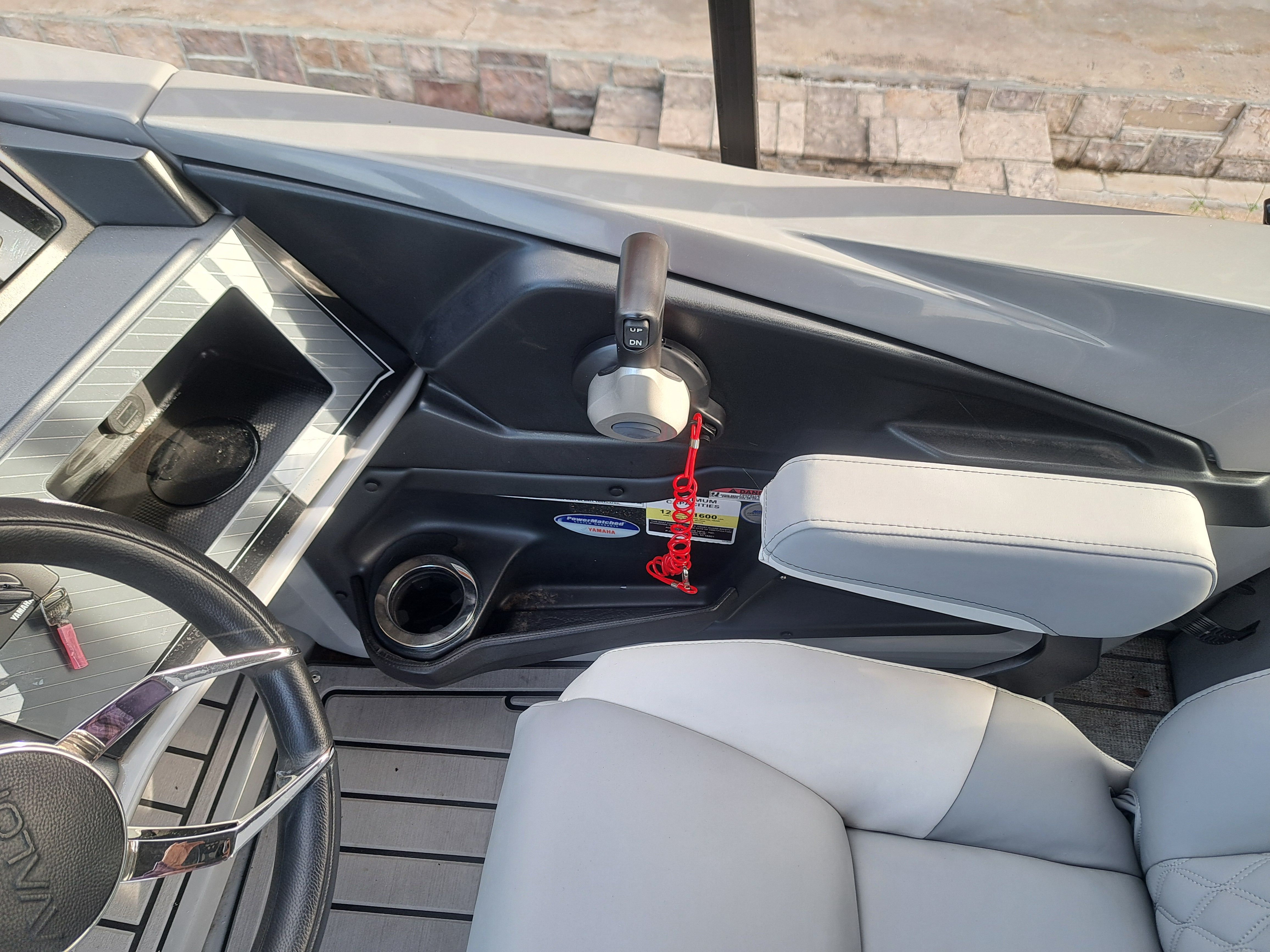2025 Avalon Catalina Quad Lounge Shift - 23' - 21